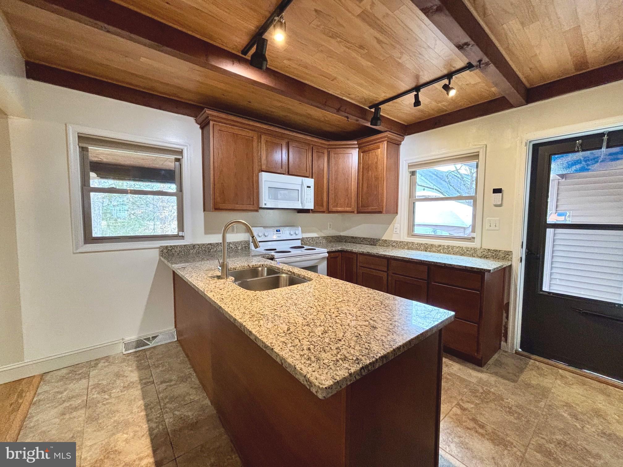 BRETON BAY/SOCIETY HILL - Residential