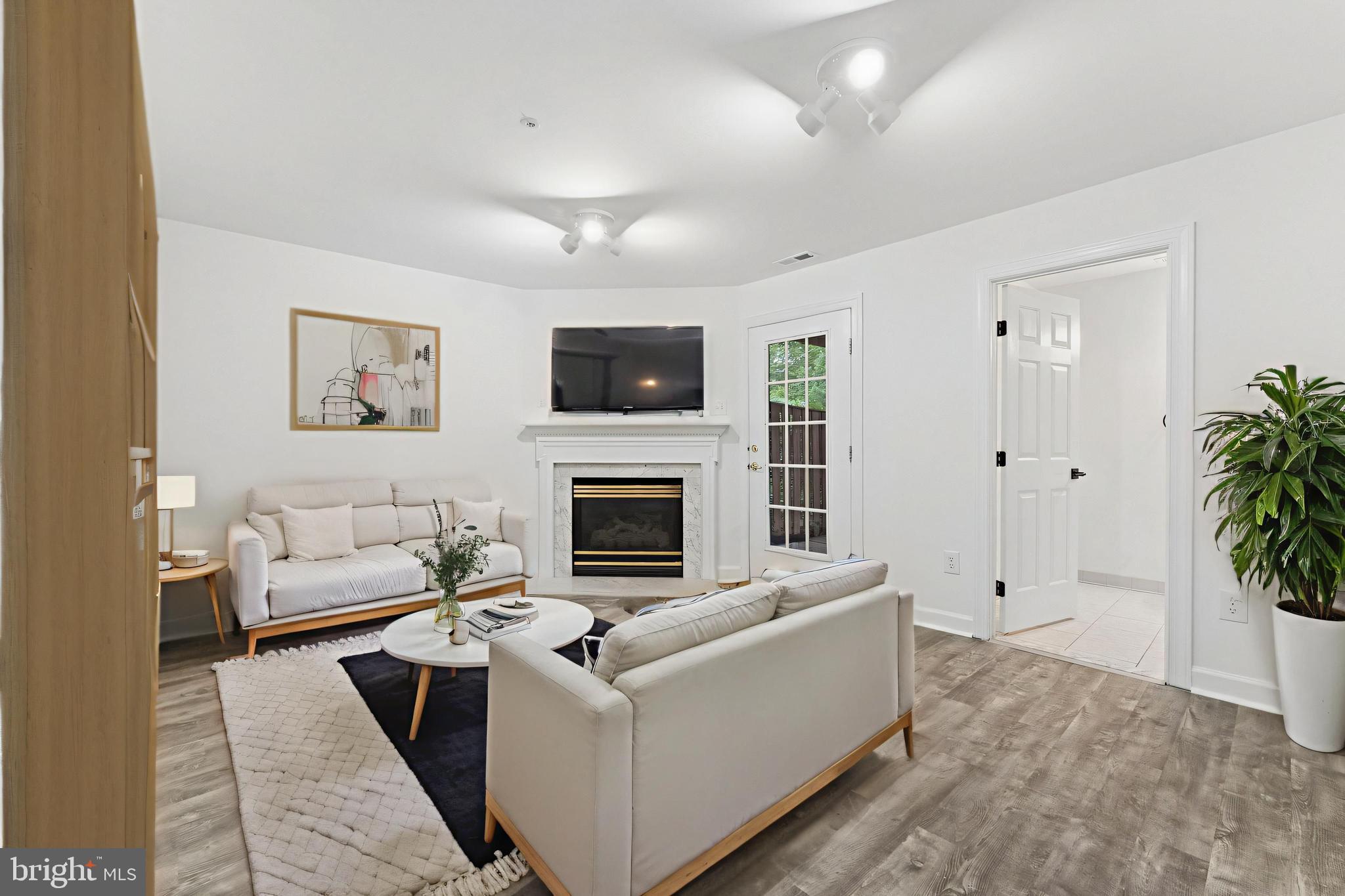 KINGSBROOK - Residential
