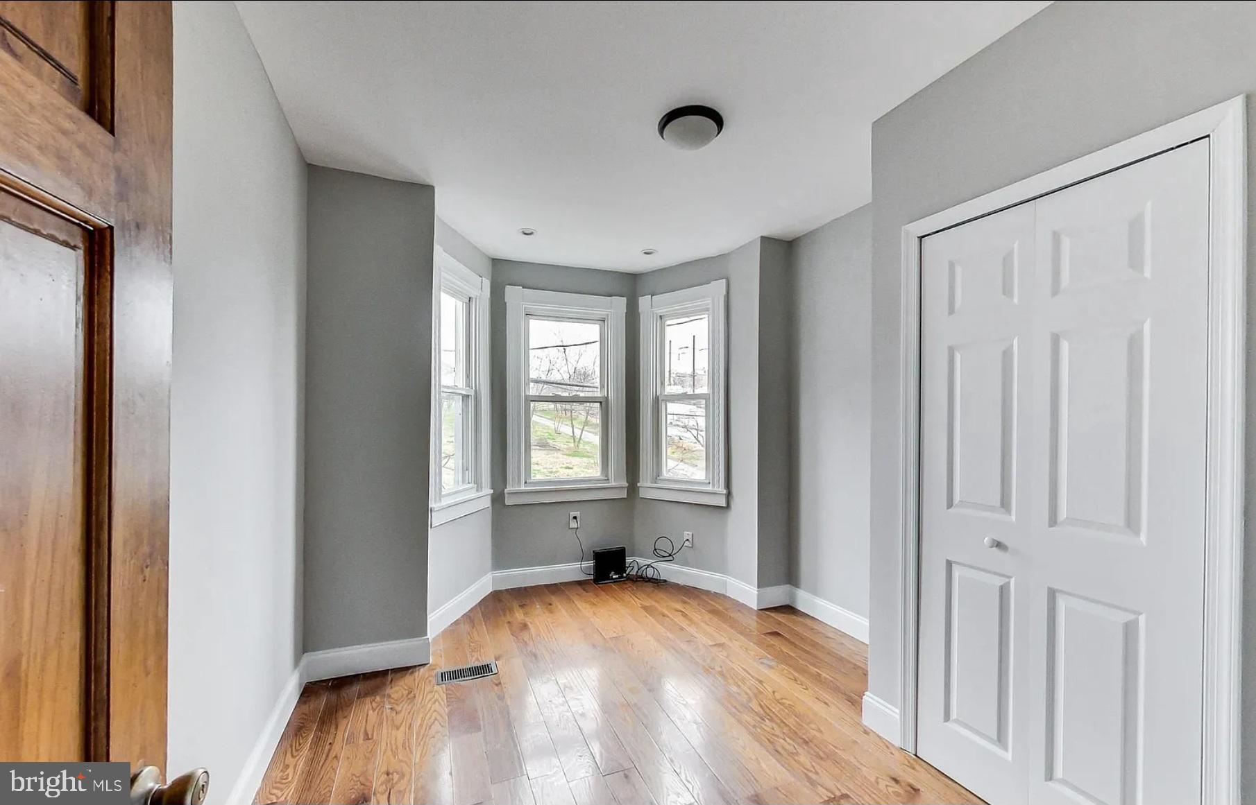 OLIVER - Residential