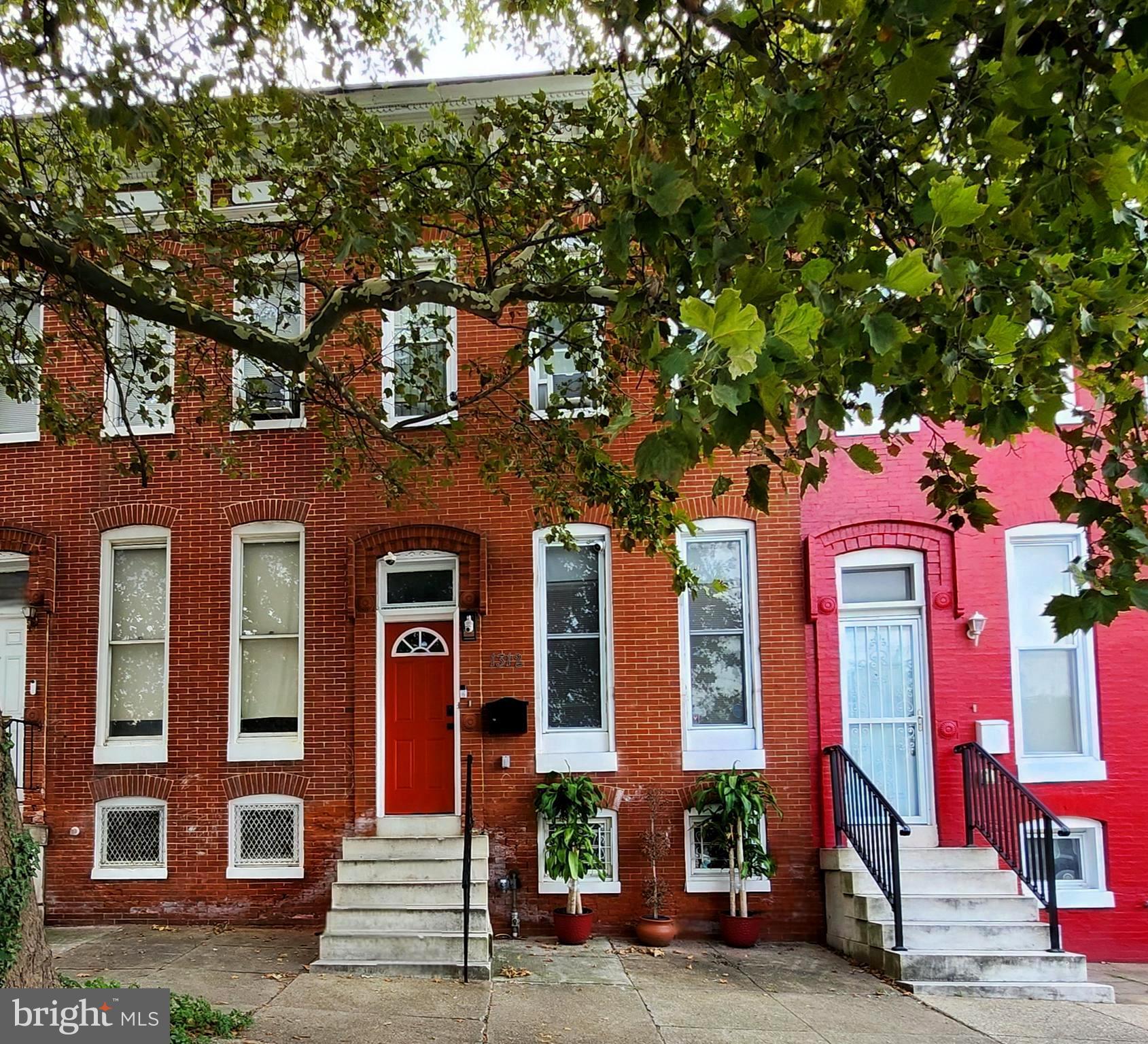 This well-maintained home offers the classic charm of an interior row house which is conveniently located to Johns Hopkins Hospital, Clifton Park, Historic Fells Point and the Inner Harbor. Renovated in 2023, the home offers an updated kitchen, hardwood floors, two full bathrooms, three bedrooms, a basement, and a fully fenced backyard with a patio to relax and entertain. This home is a great opportunity, do not miss it!
**AGENTS: No Sign On Property -- Tenant Occupied, One-Hour Notice Requested. **