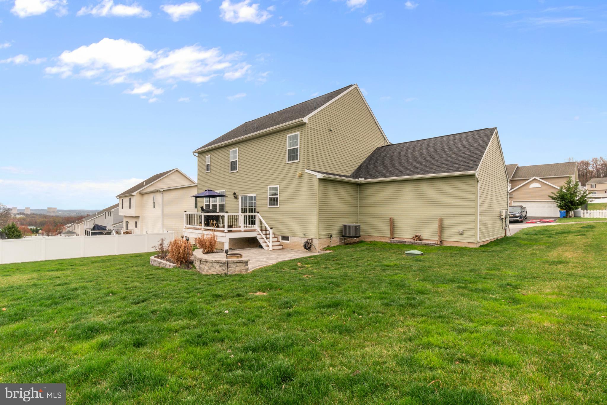 LEXINGTON ESTATES - Residential