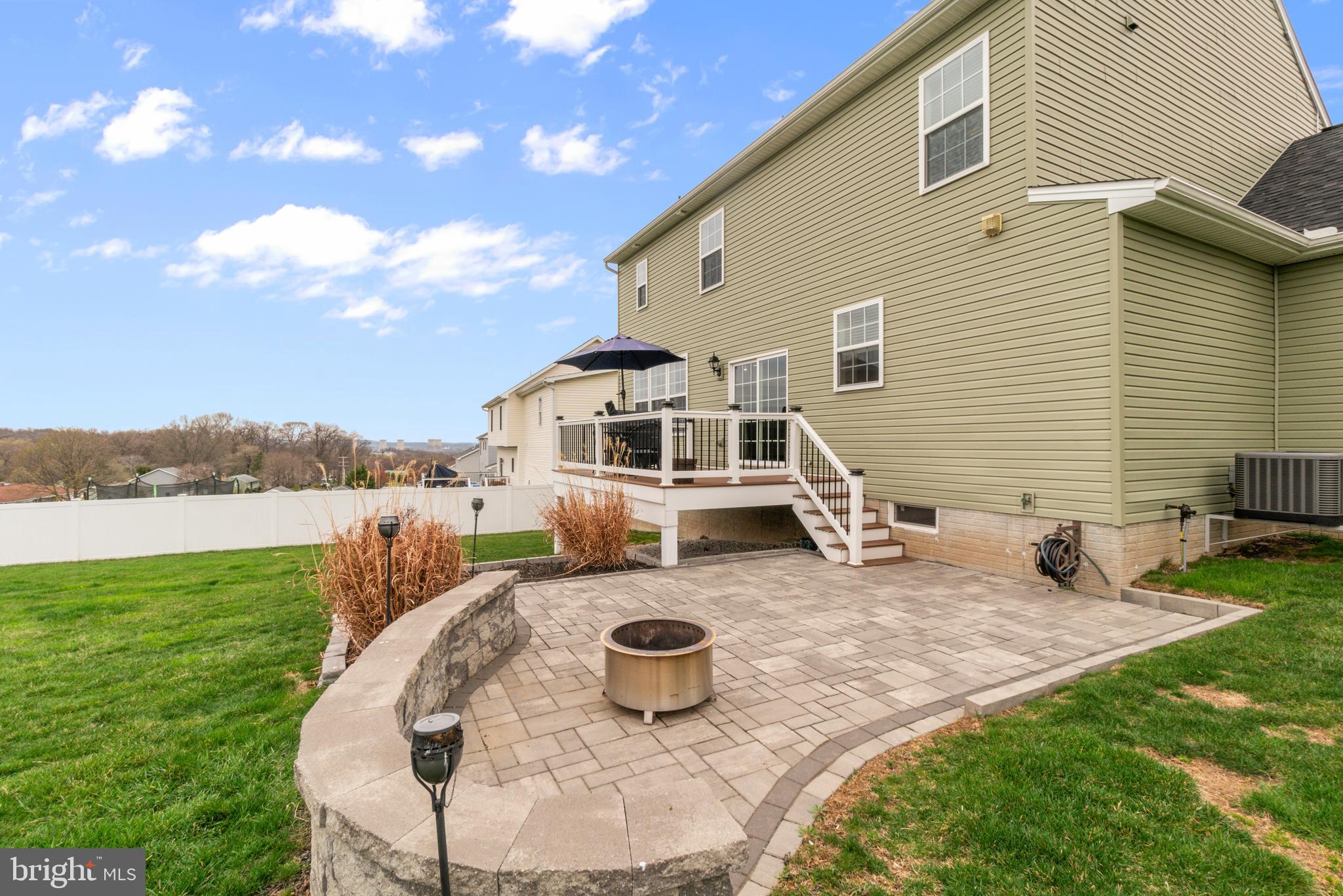 LEXINGTON ESTATES - Residential