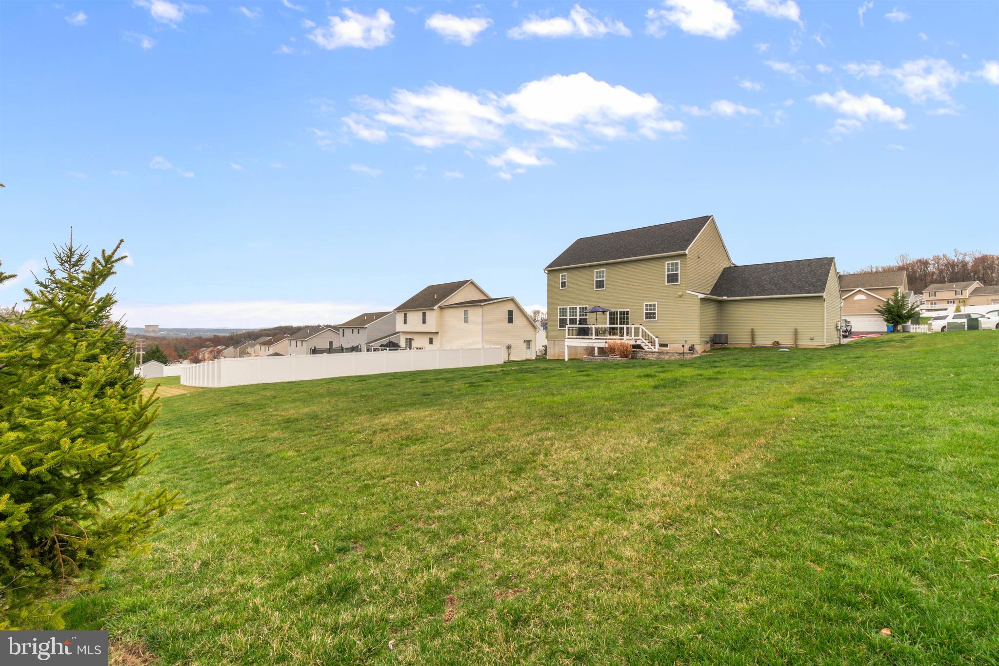 LEXINGTON ESTATES - Residential