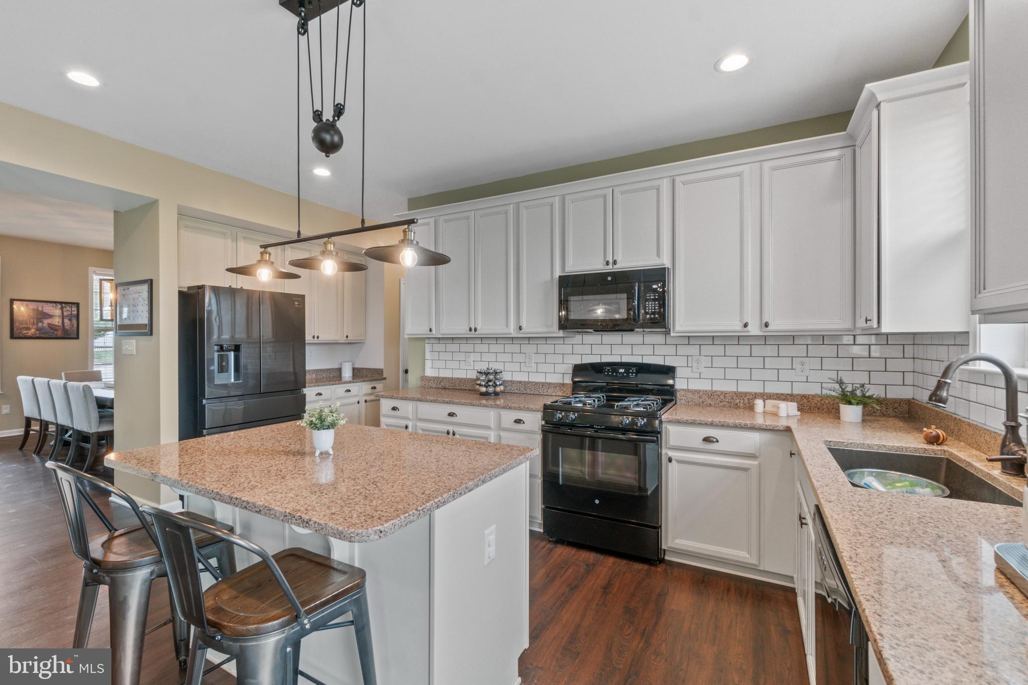 LEXINGTON ESTATES - Residential