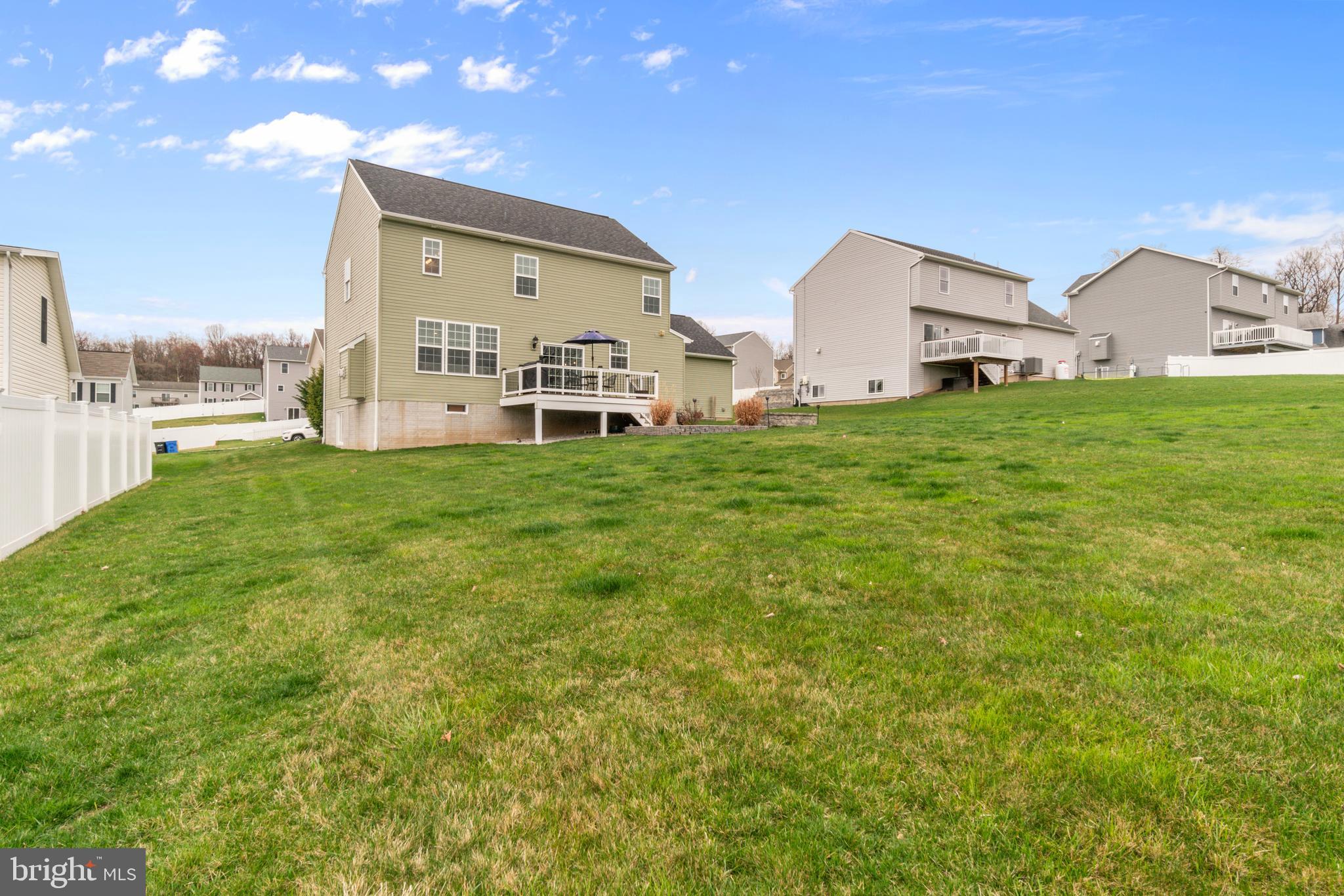 LEXINGTON ESTATES - Residential