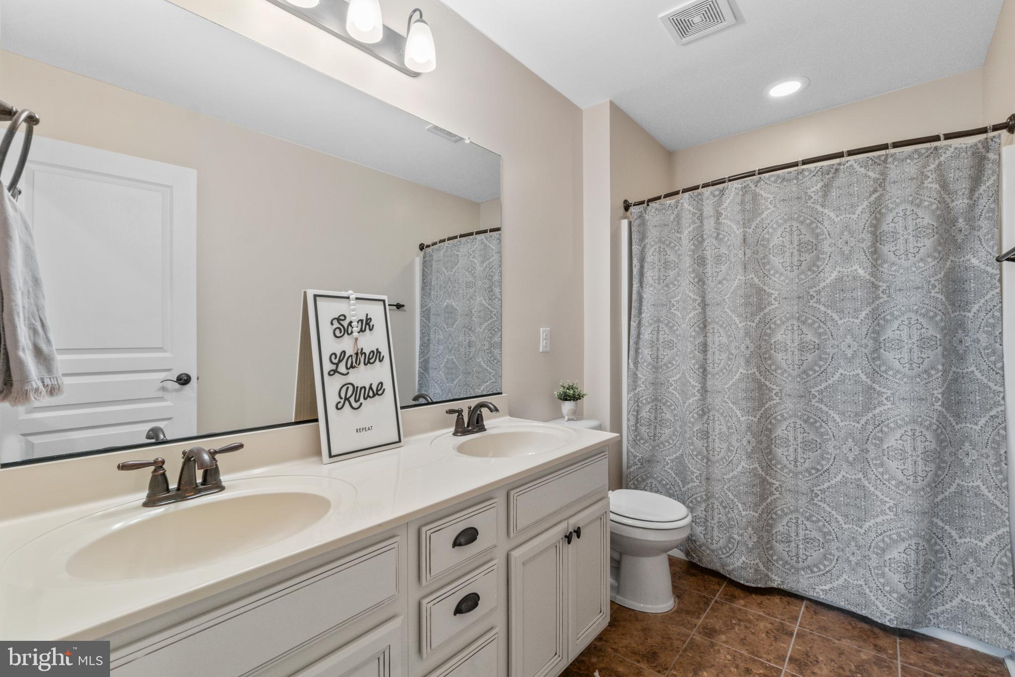 LEXINGTON ESTATES - Residential