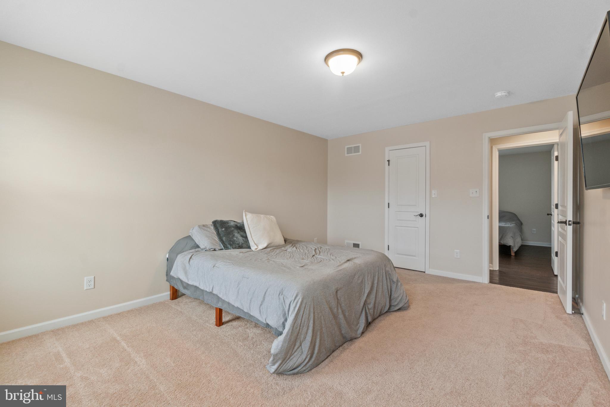 LEXINGTON ESTATES - Residential