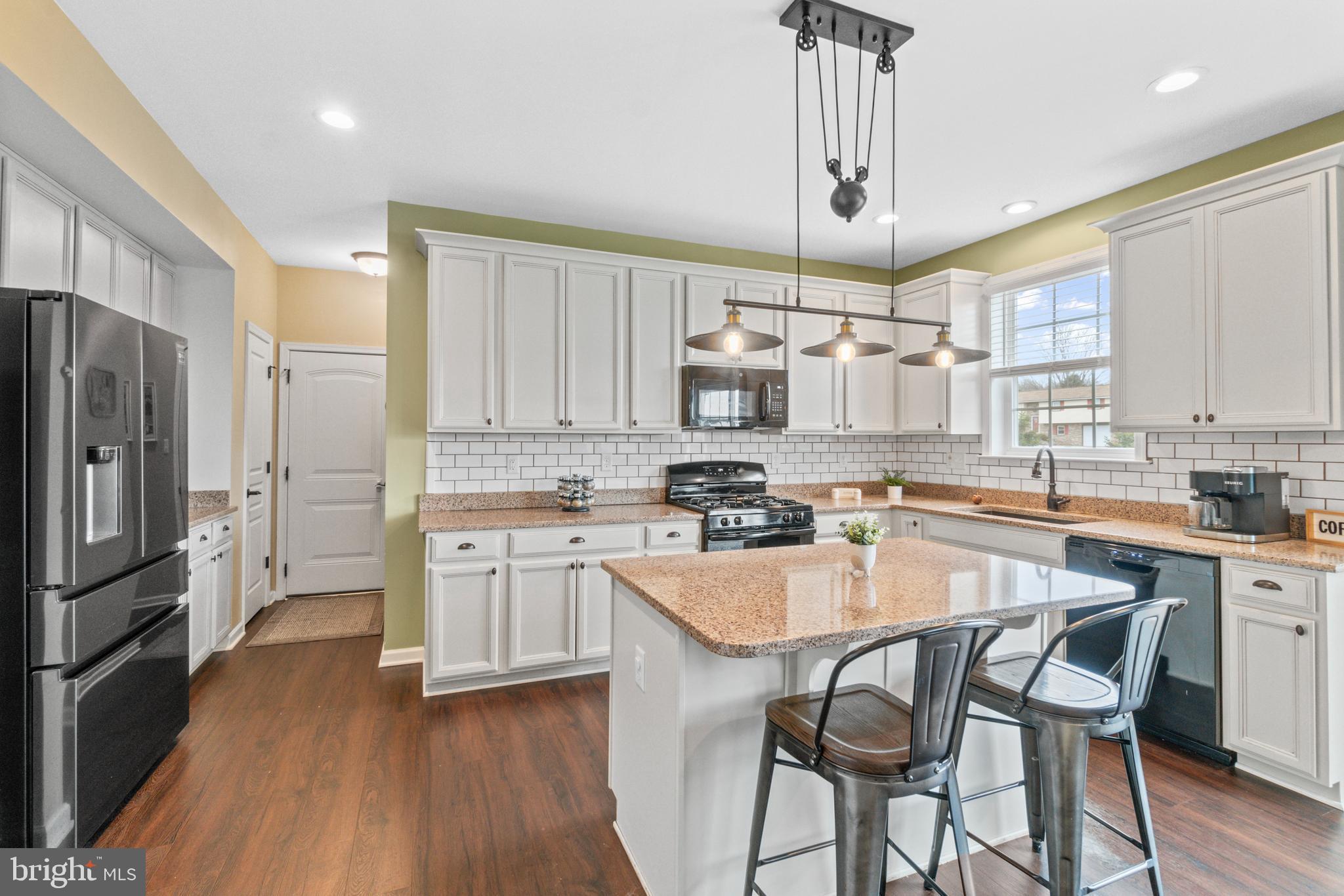 LEXINGTON ESTATES - Residential