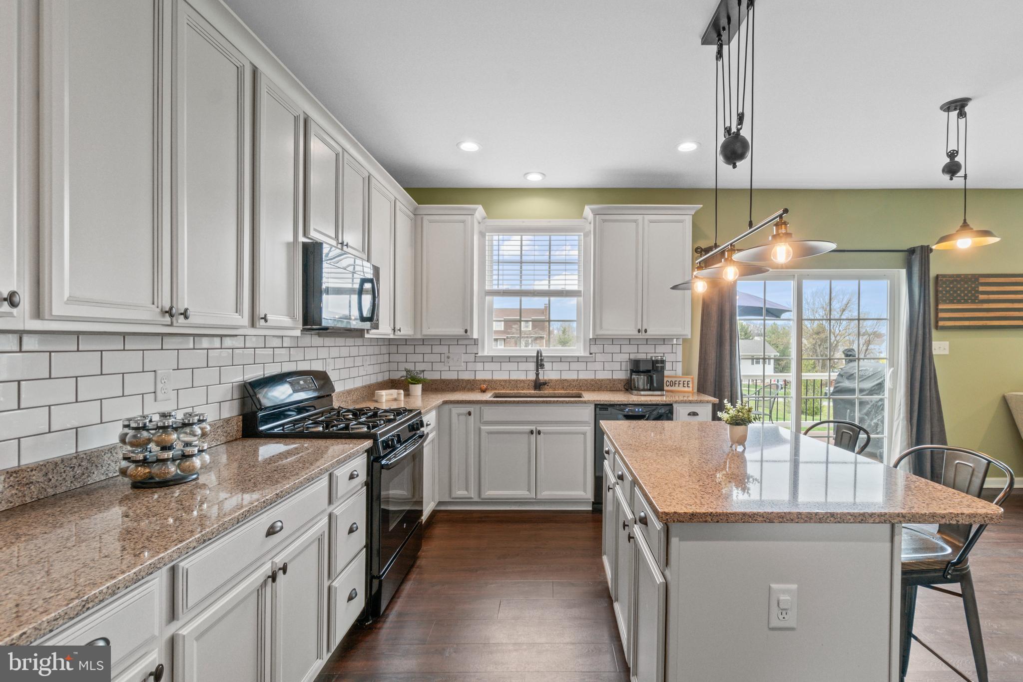 LEXINGTON ESTATES - Residential