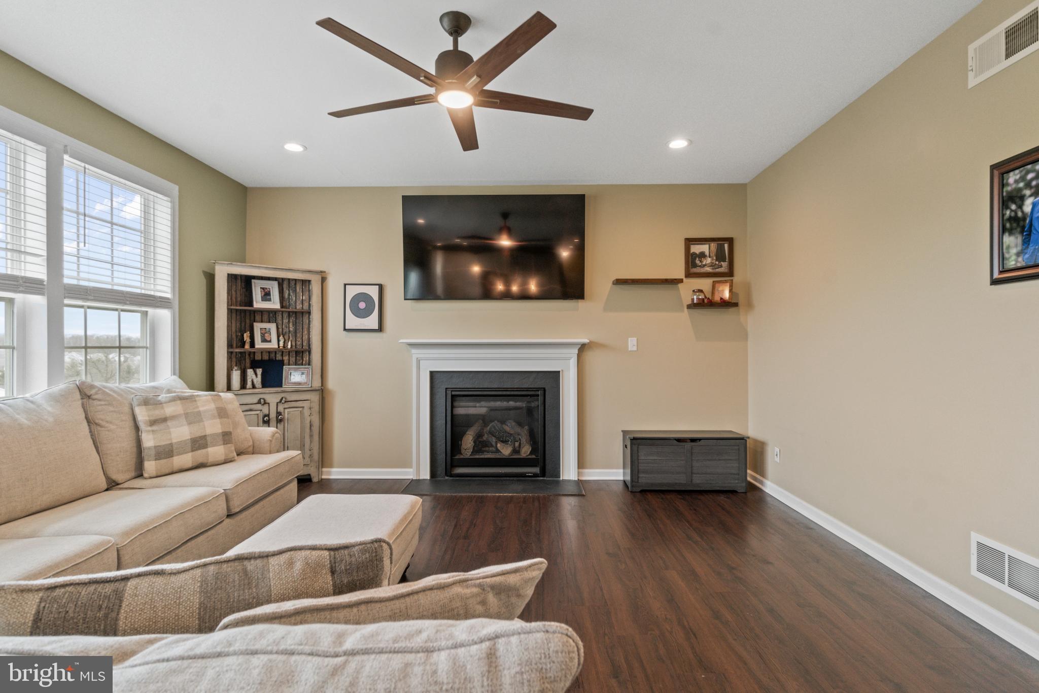 LEXINGTON ESTATES - Residential