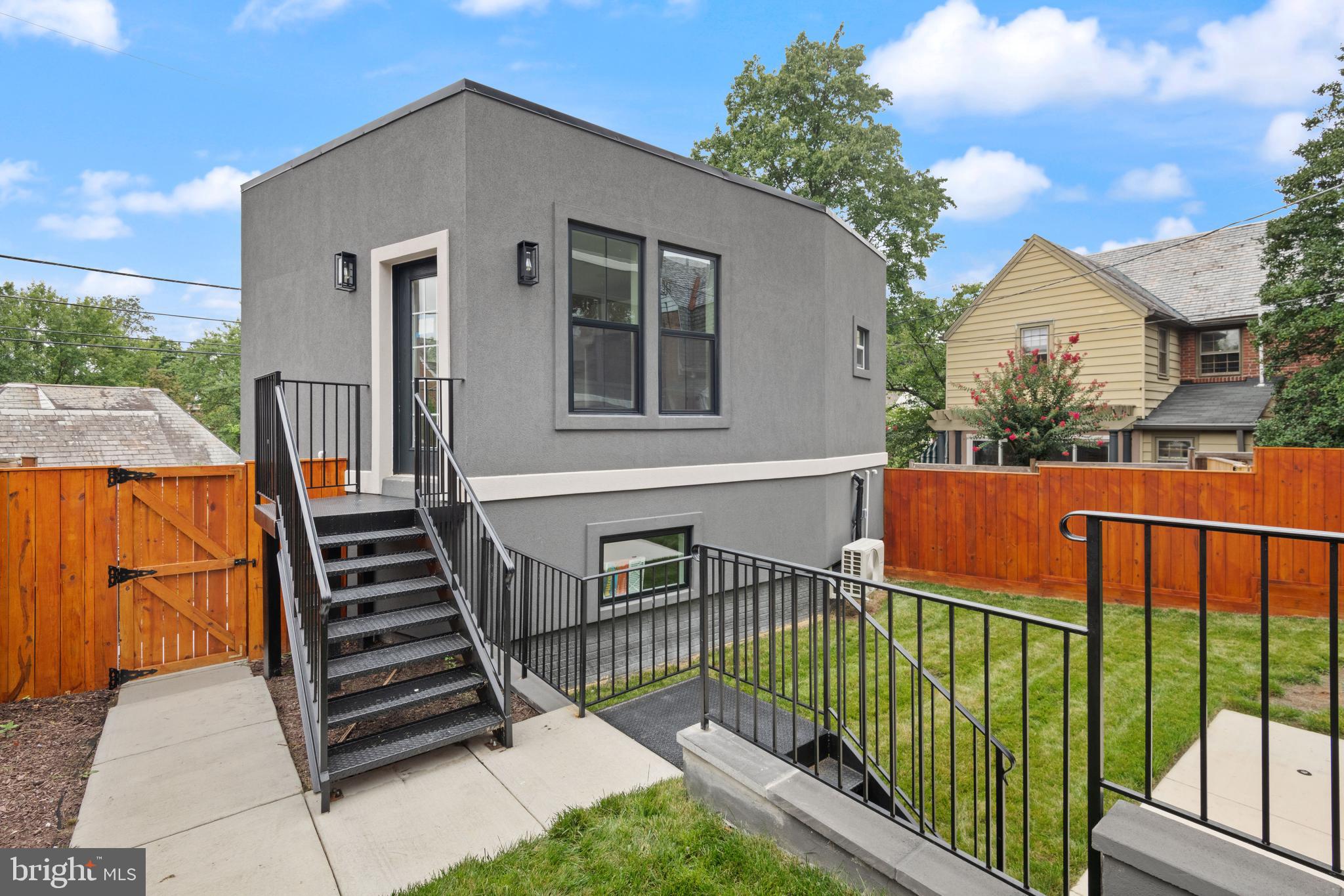 CHEVY CHASE - Residential