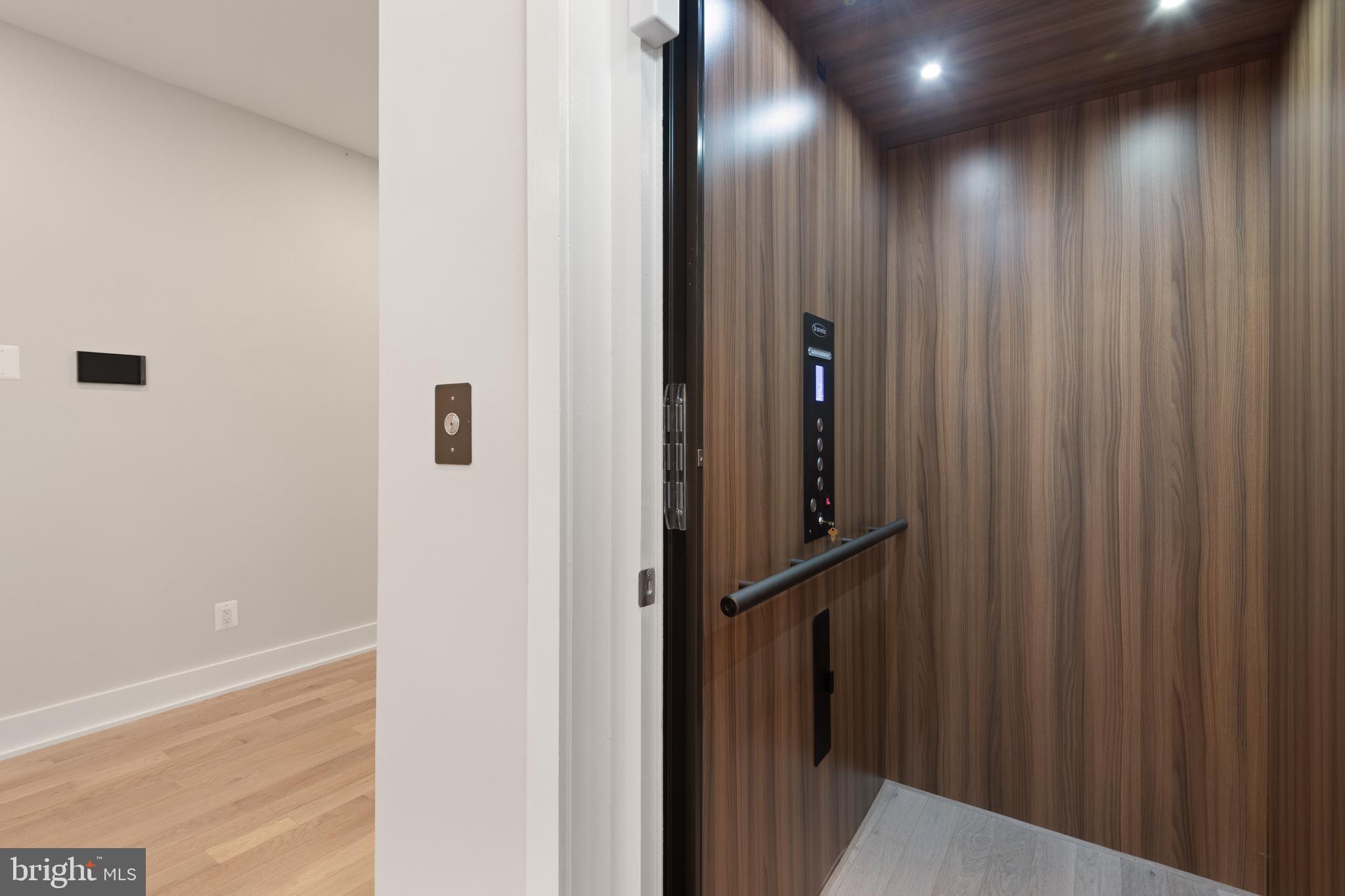 CHEVY CHASE - Residential