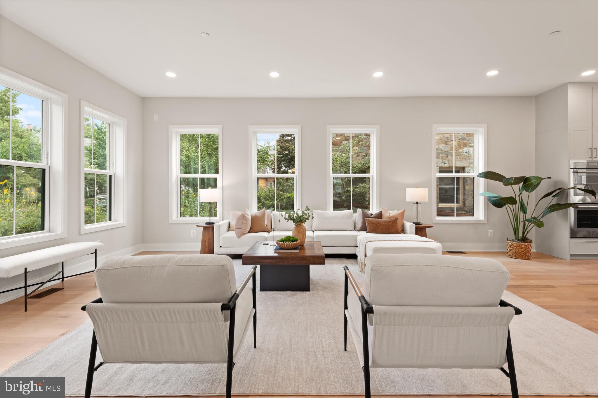 CHEVY CHASE - Residential