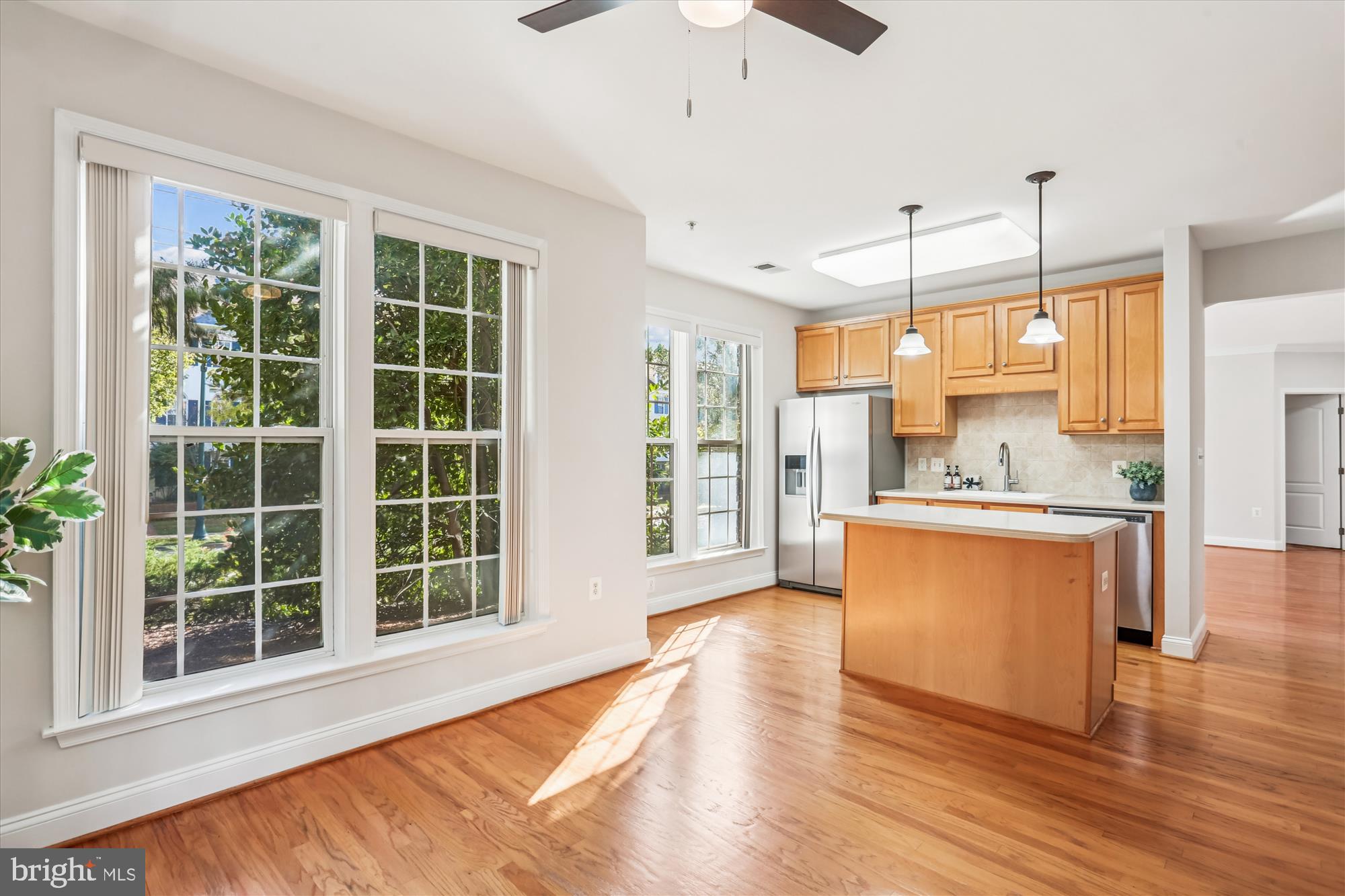 303 REDLAND BOULEVARD 102