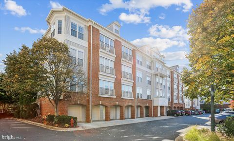 Photo of 303 Redland Boulevard #102, ROCKVILLE, MD 20850 (MLS # MDMC2204428)