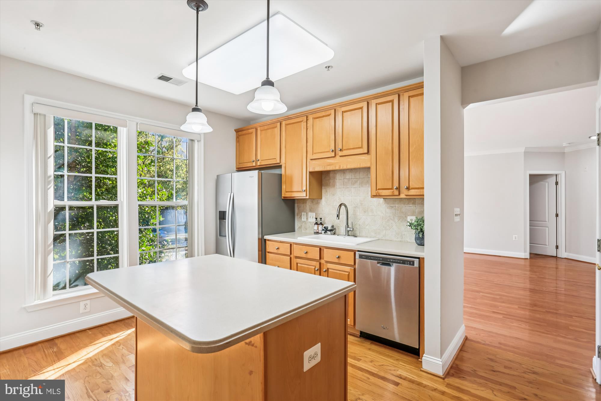 303 REDLAND BOULEVARD 102