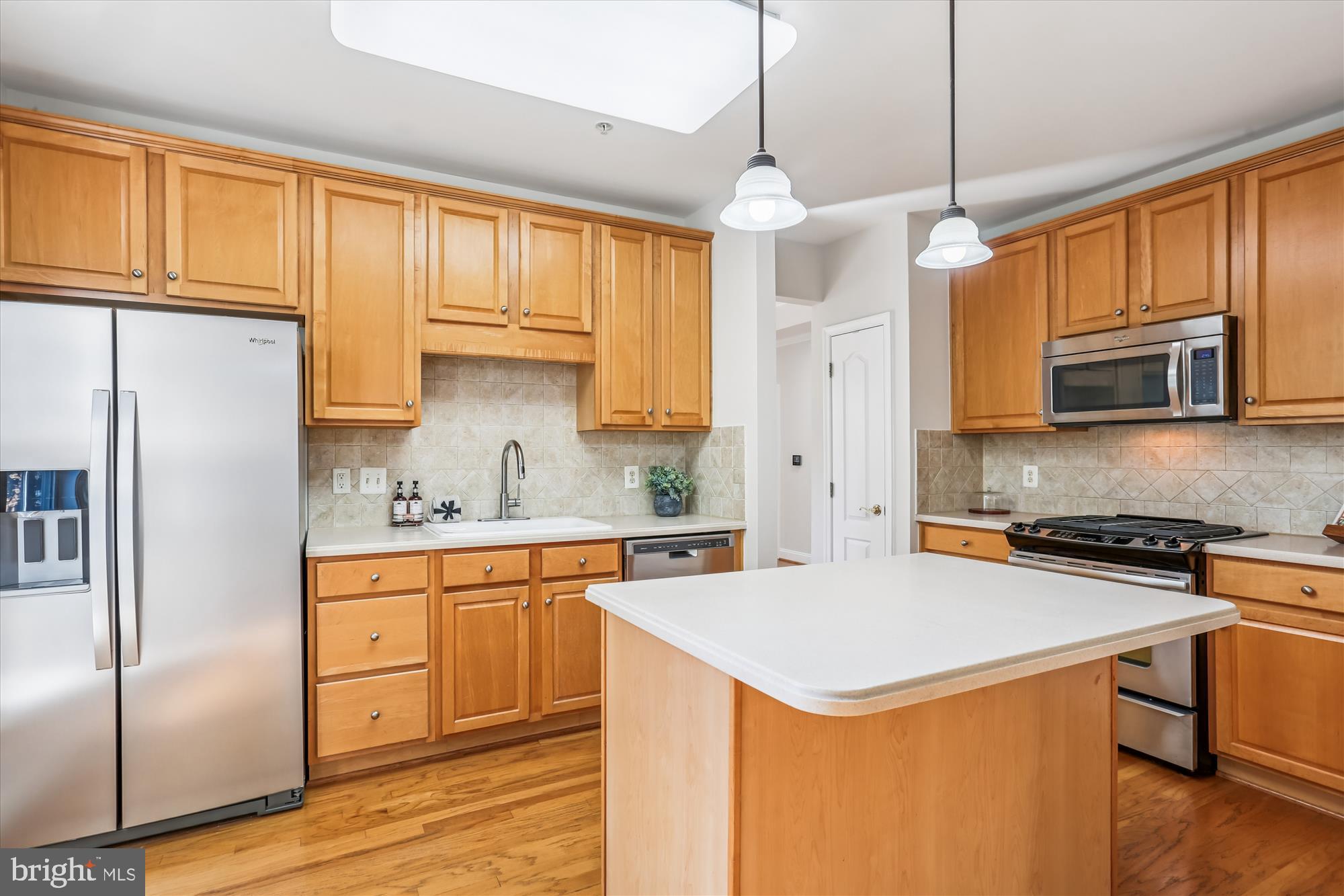 303 REDLAND BOULEVARD 102