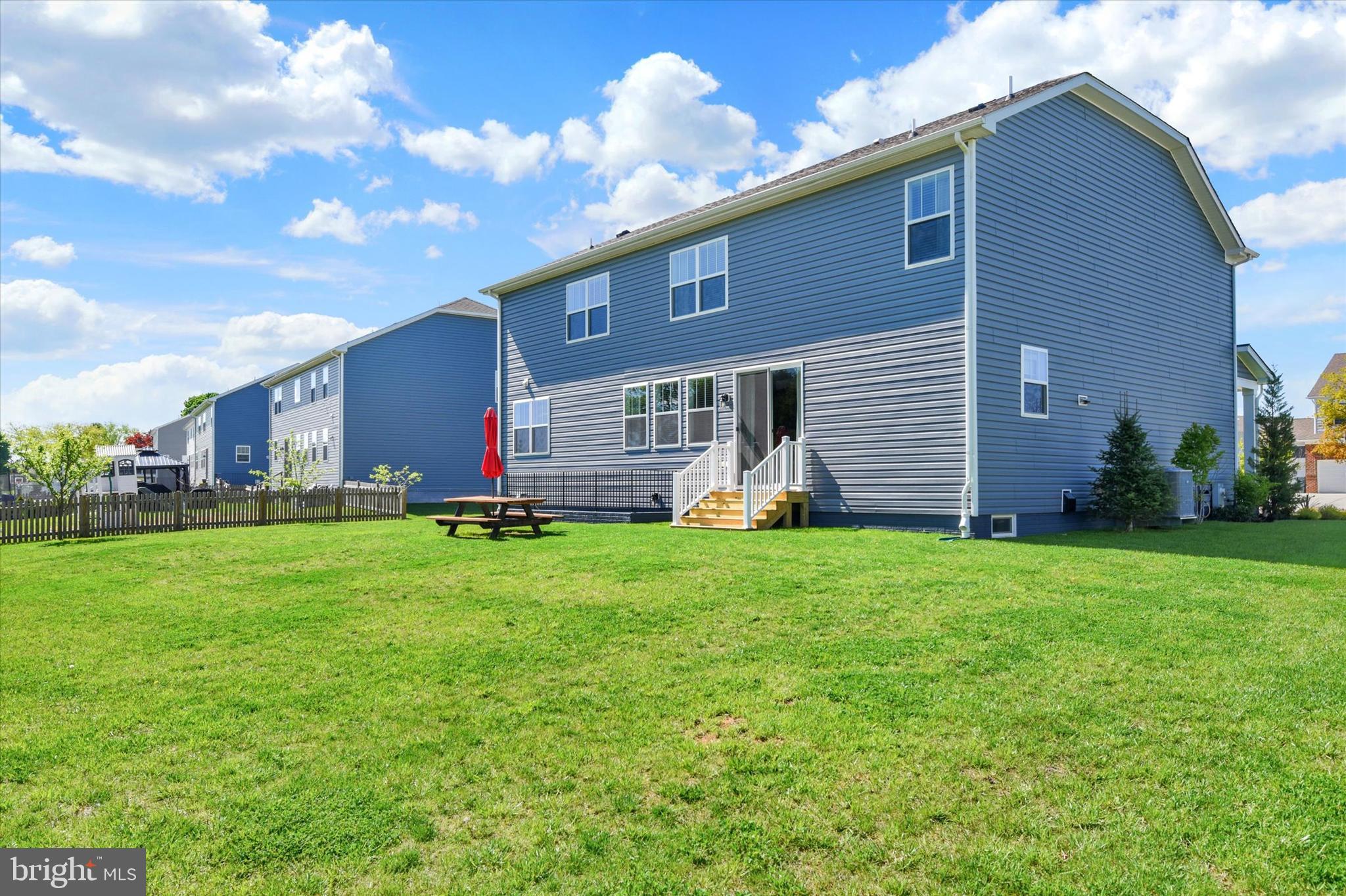 STONEGATE - Residential