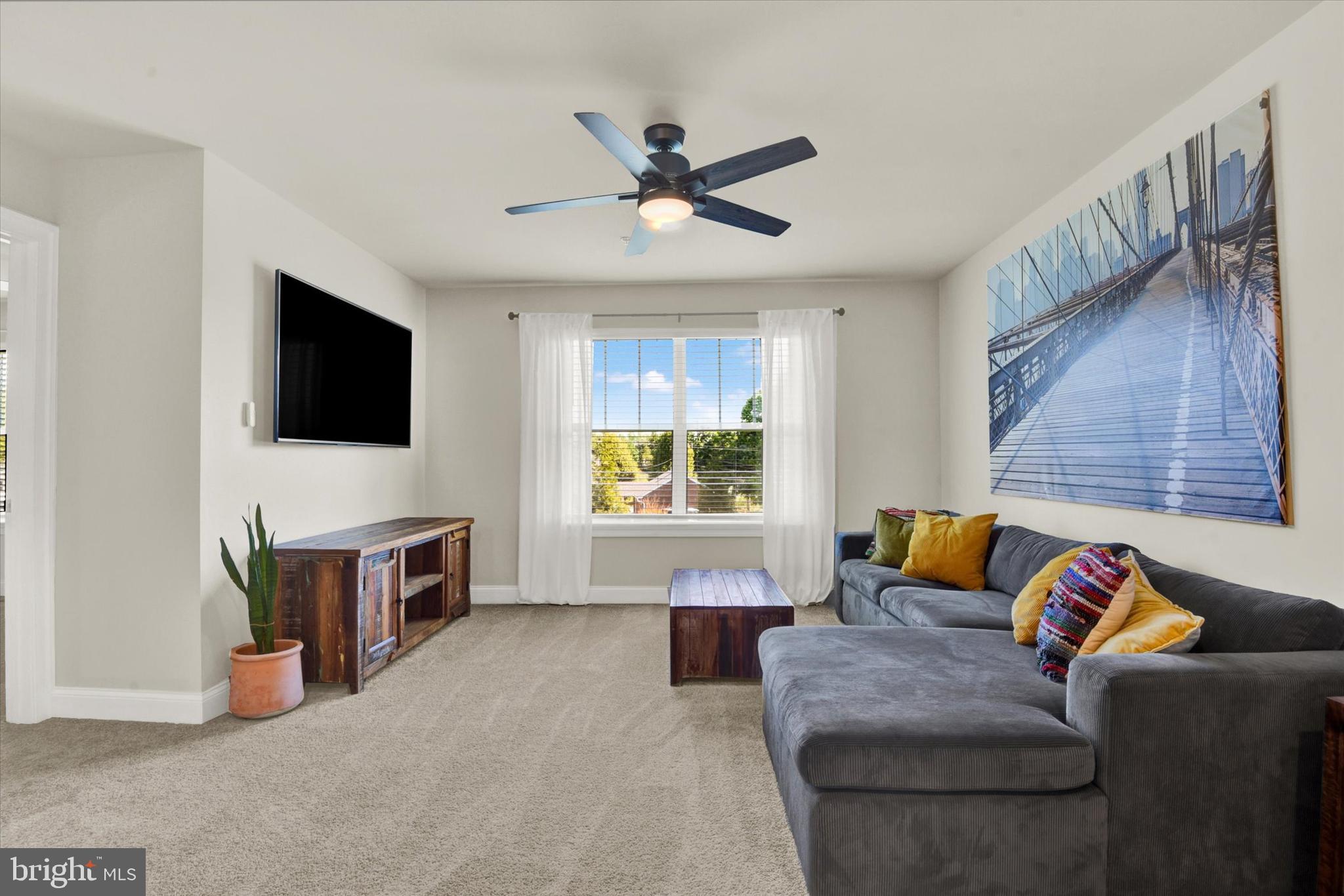 STONEGATE - Residential