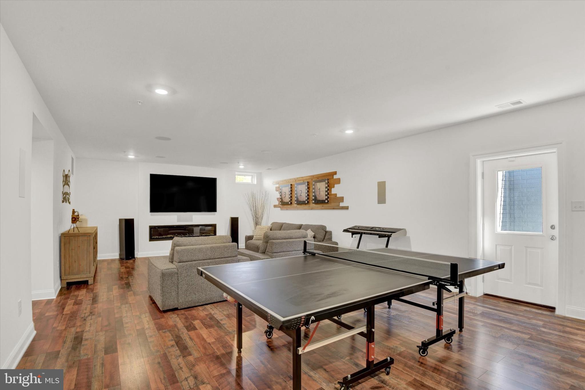 STONEGATE - Residential