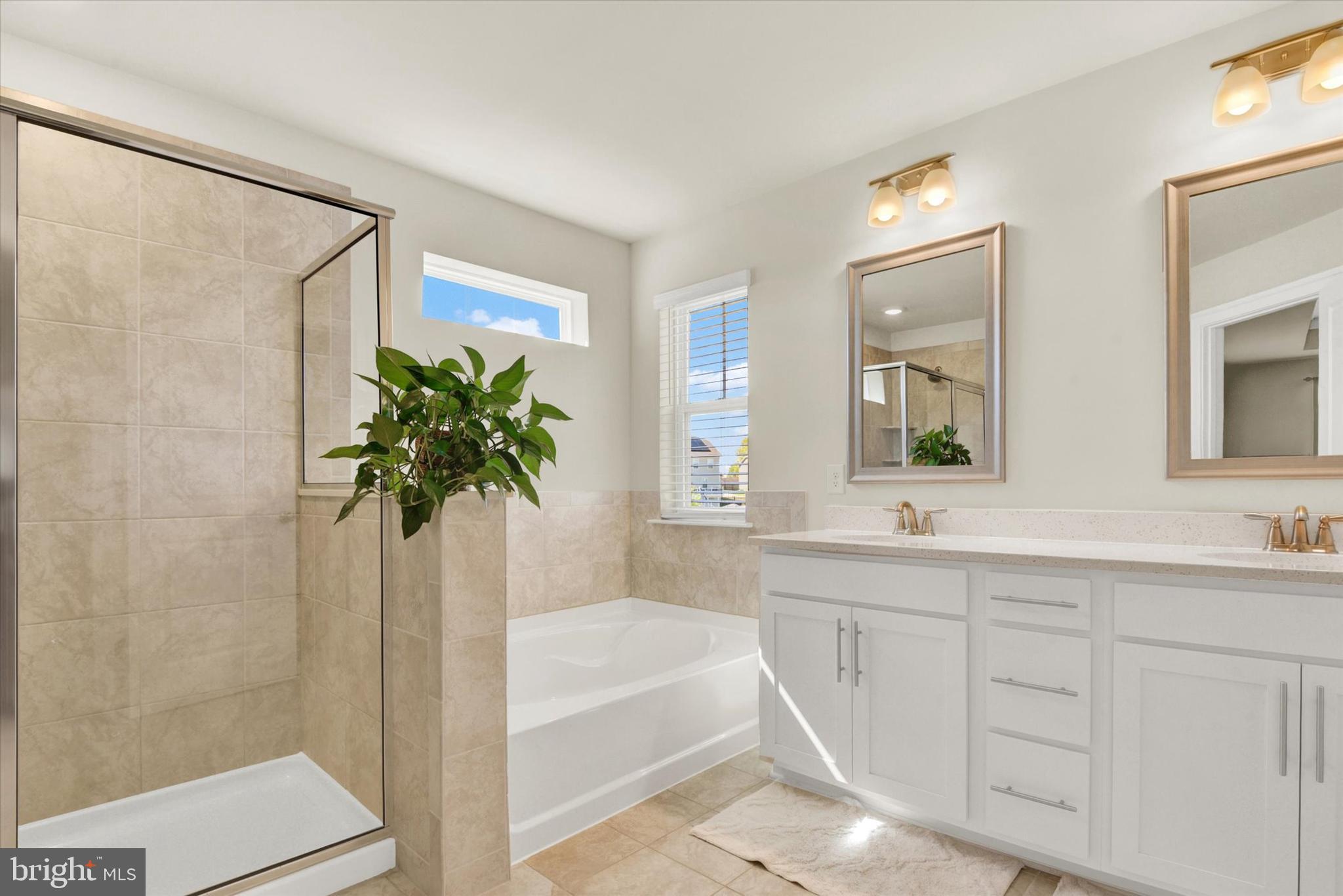 STONEGATE - Residential