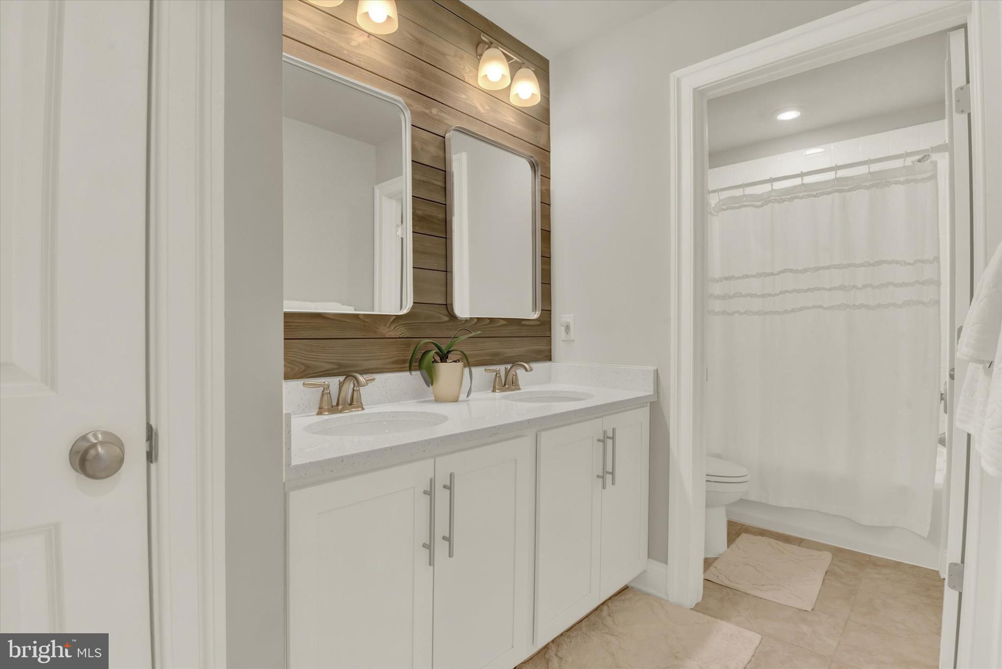 STONEGATE - Residential