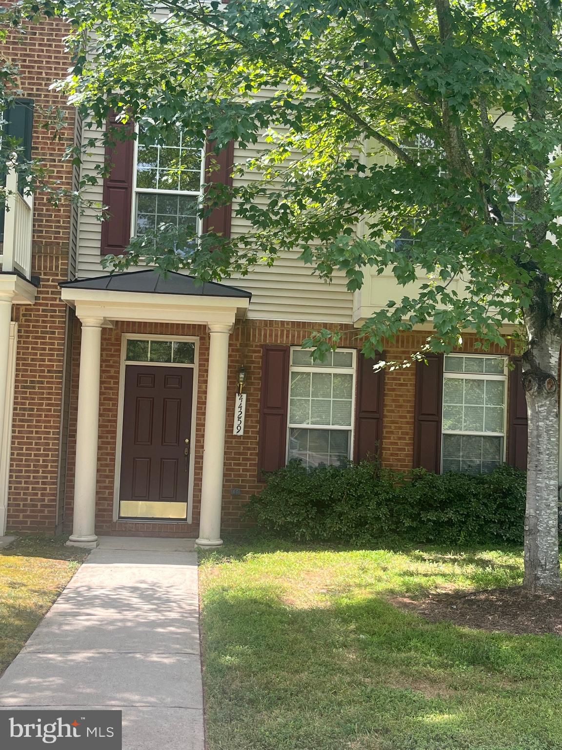 ASHBROOK VILLAGE - Residential Lease