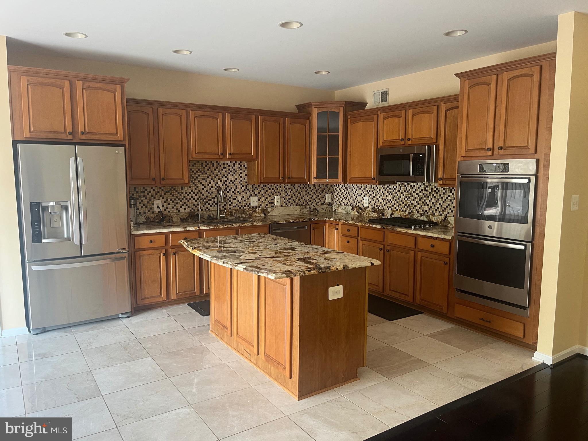 ASHBROOK VILLAGE - Residential Lease