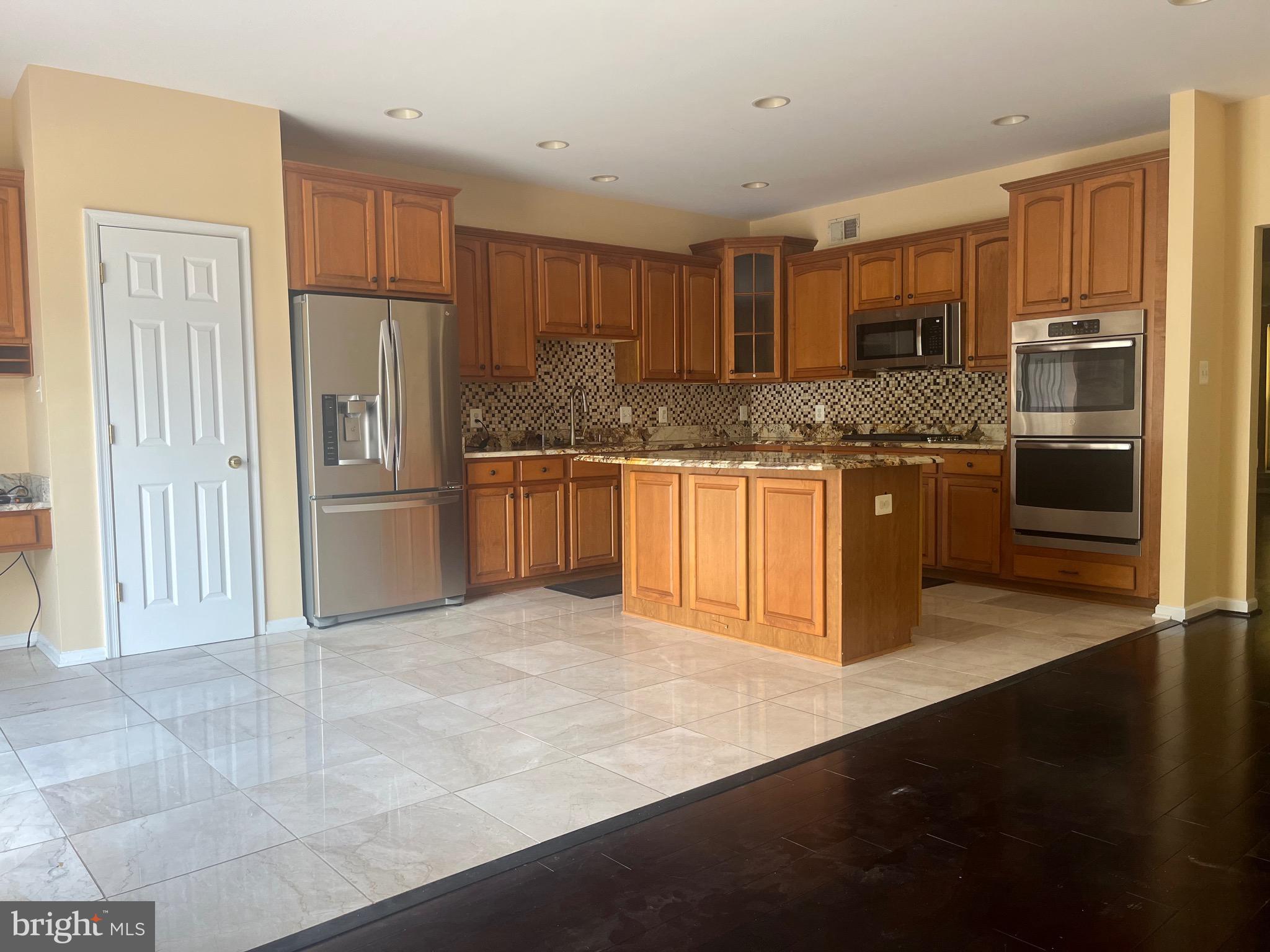 ASHBROOK VILLAGE - Residential Lease