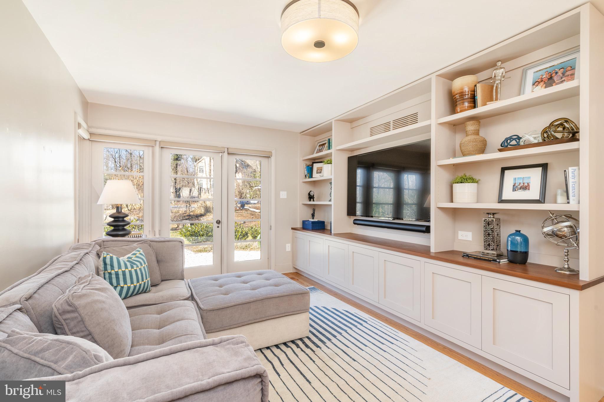 SUGARPOINTE - Residential