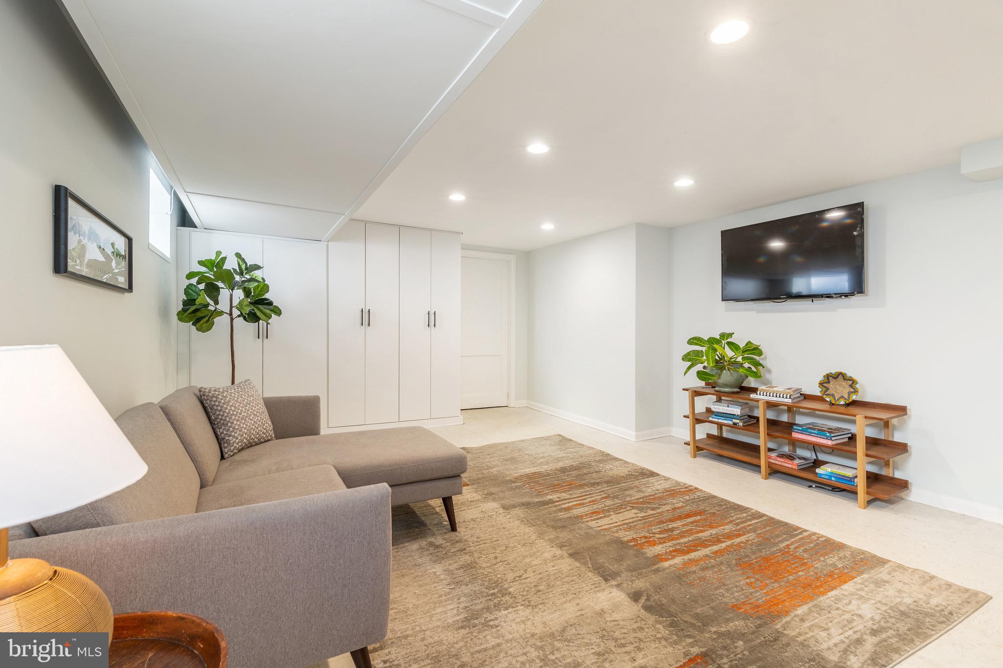 SUGARPOINTE - Residential