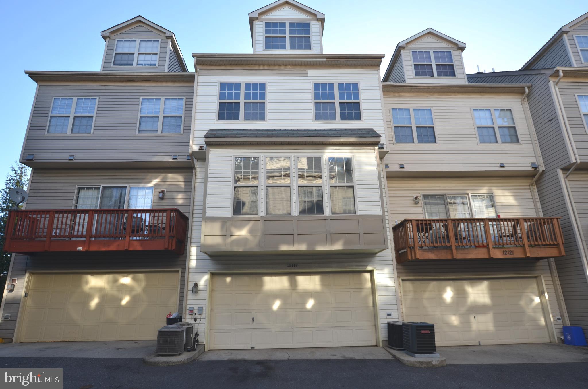 12119 AMBER RIDGE CIRCLE