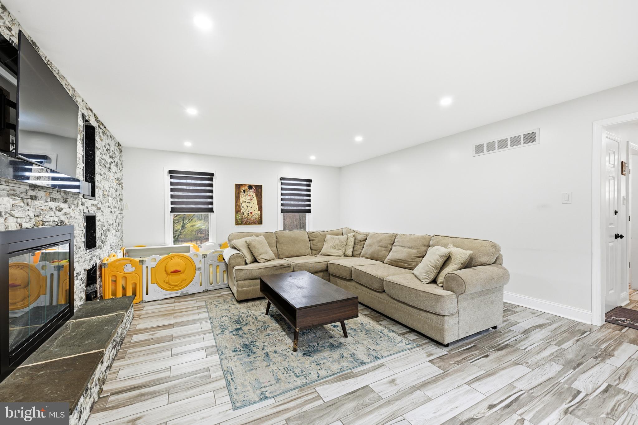 SUNNYSIDE FARMS - Residential