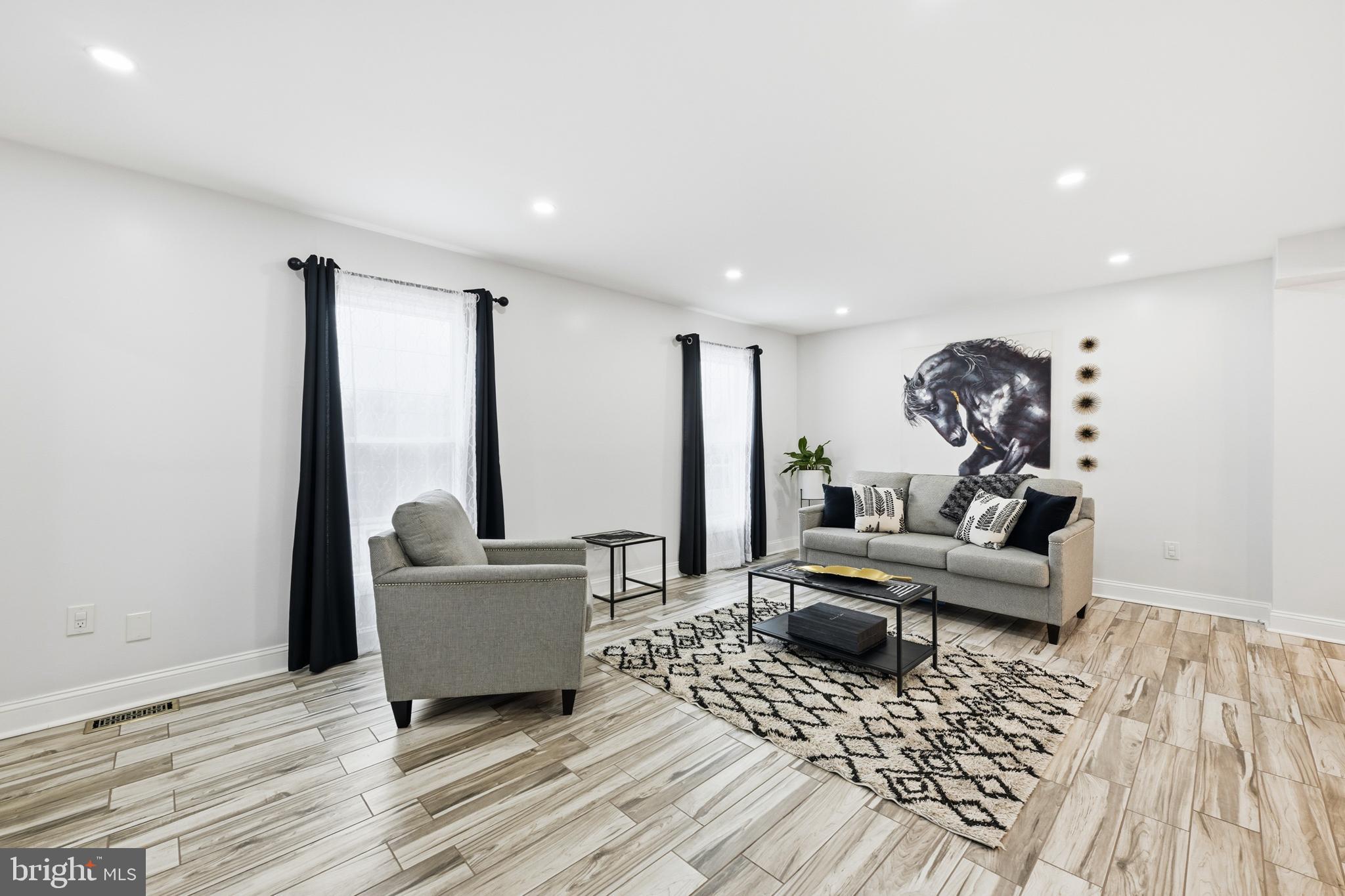 SUNNYSIDE FARMS - Residential