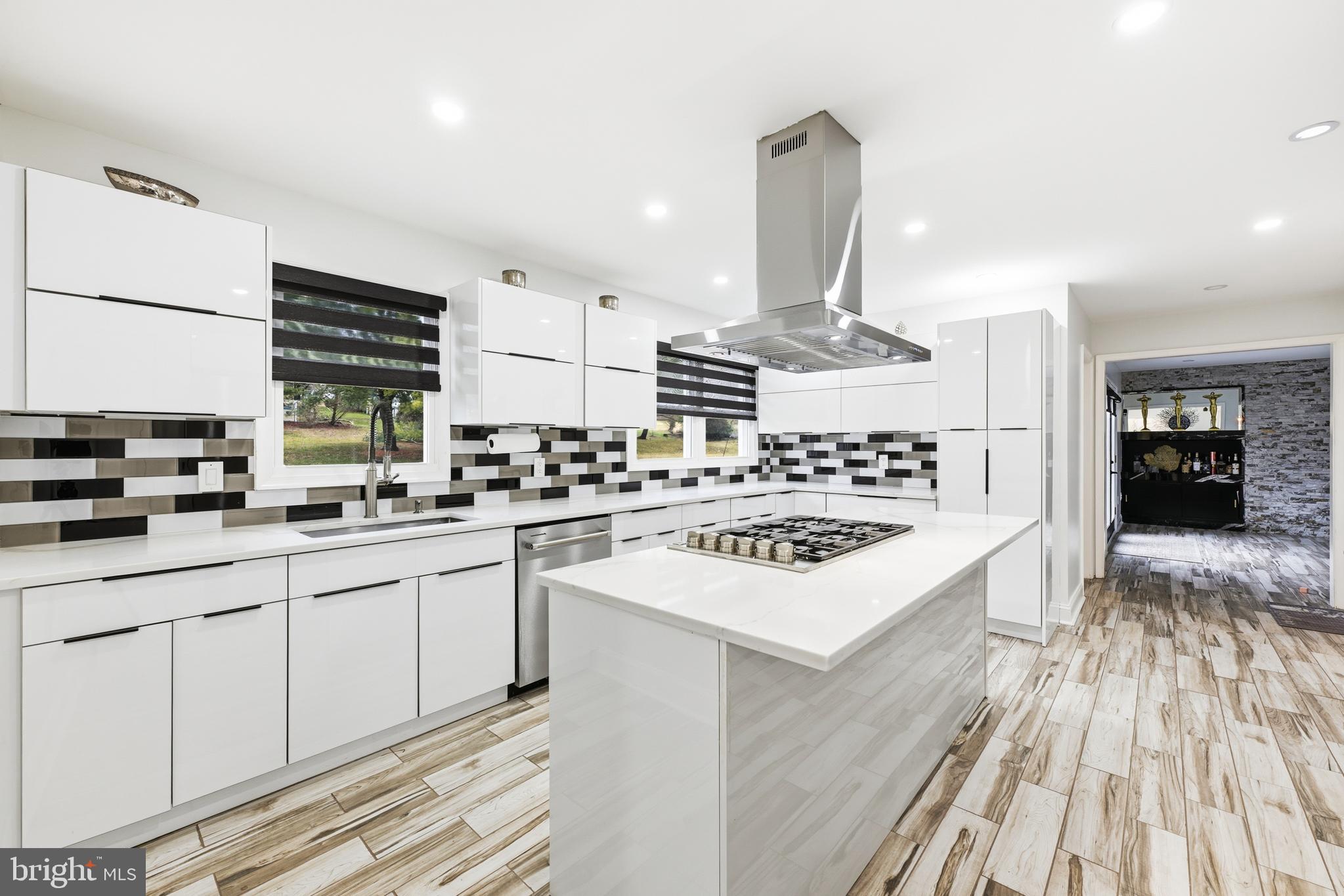 SUNNYSIDE FARMS - Residential