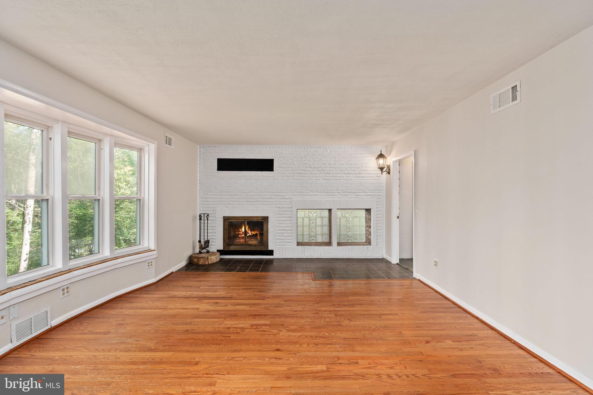 LIVINGSTON - Residential