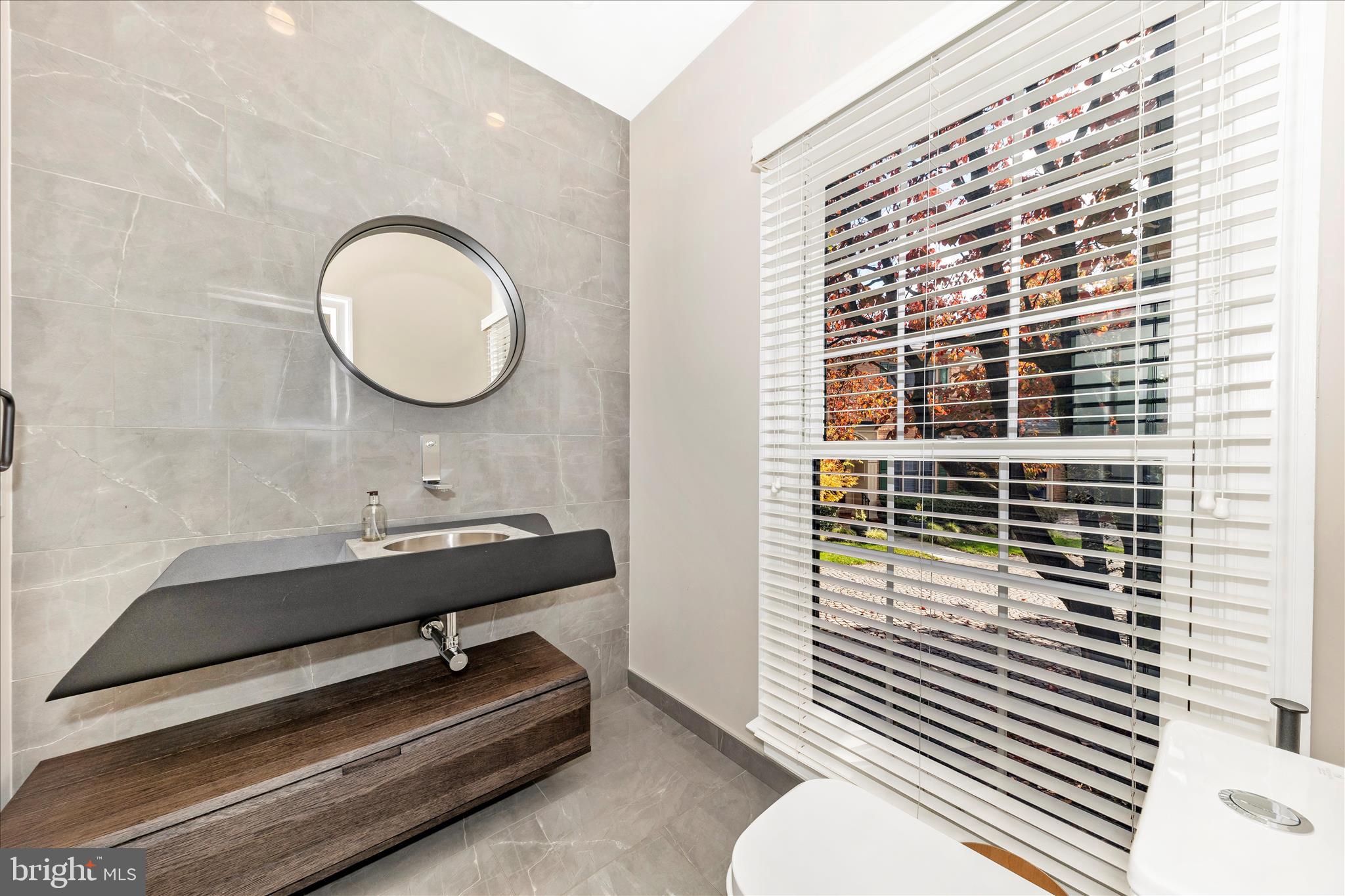 AVENEL - Residential Lease