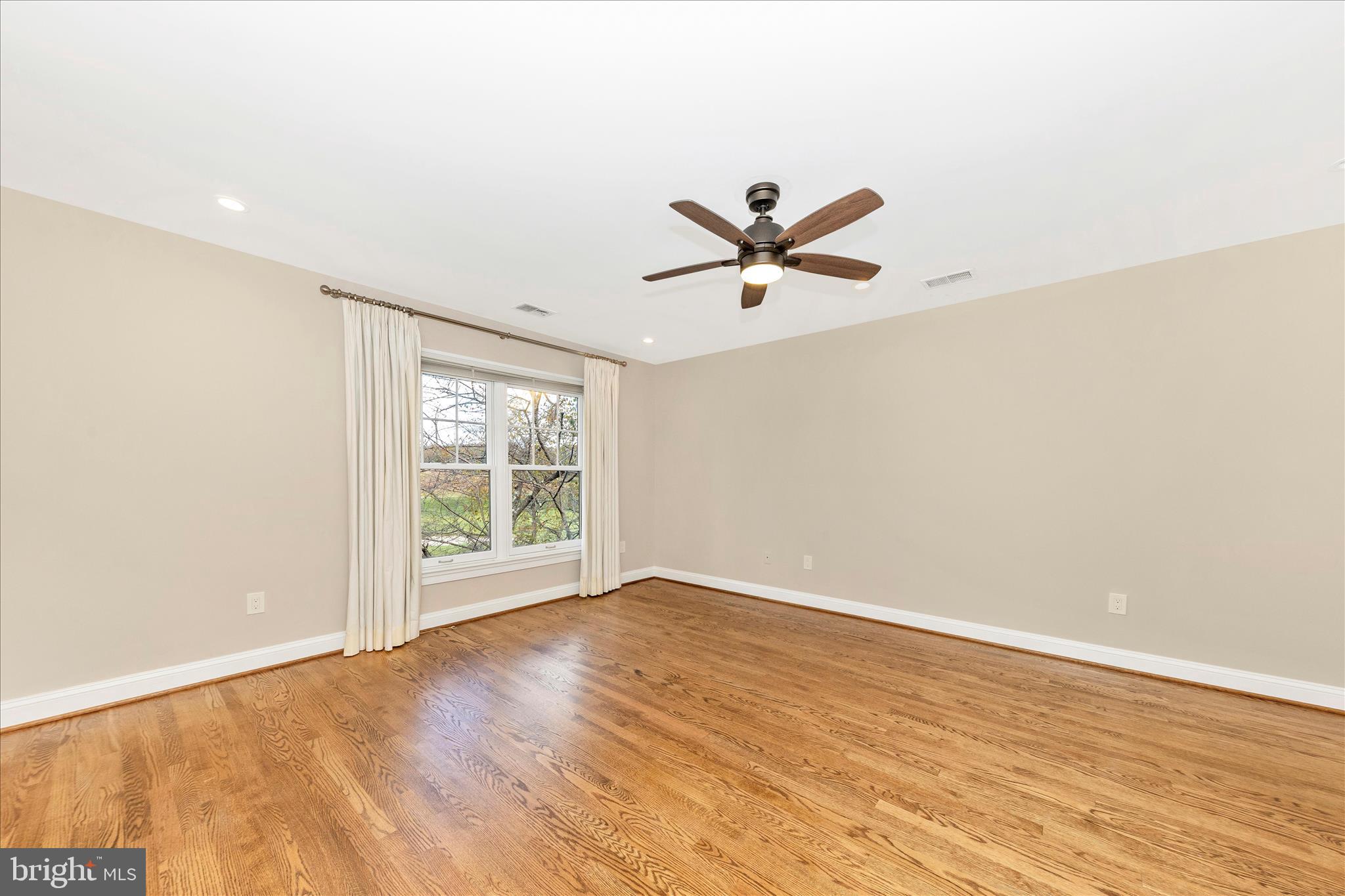 AVENEL - Residential Lease