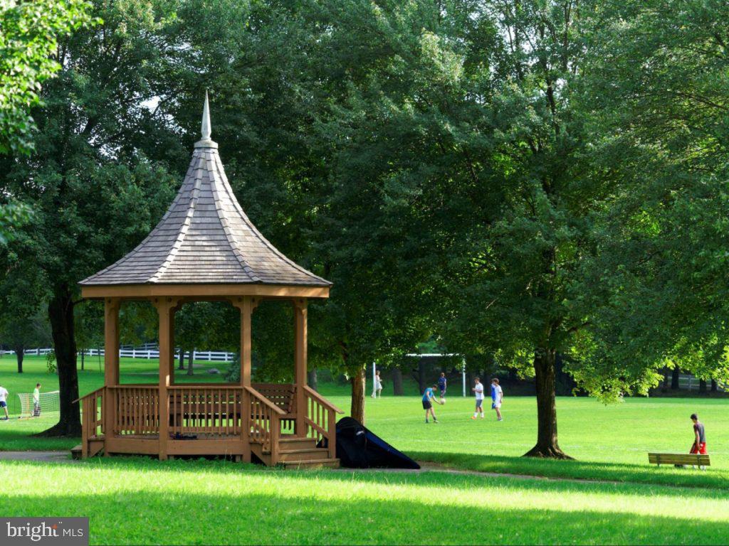 AVENEL - Residential Lease