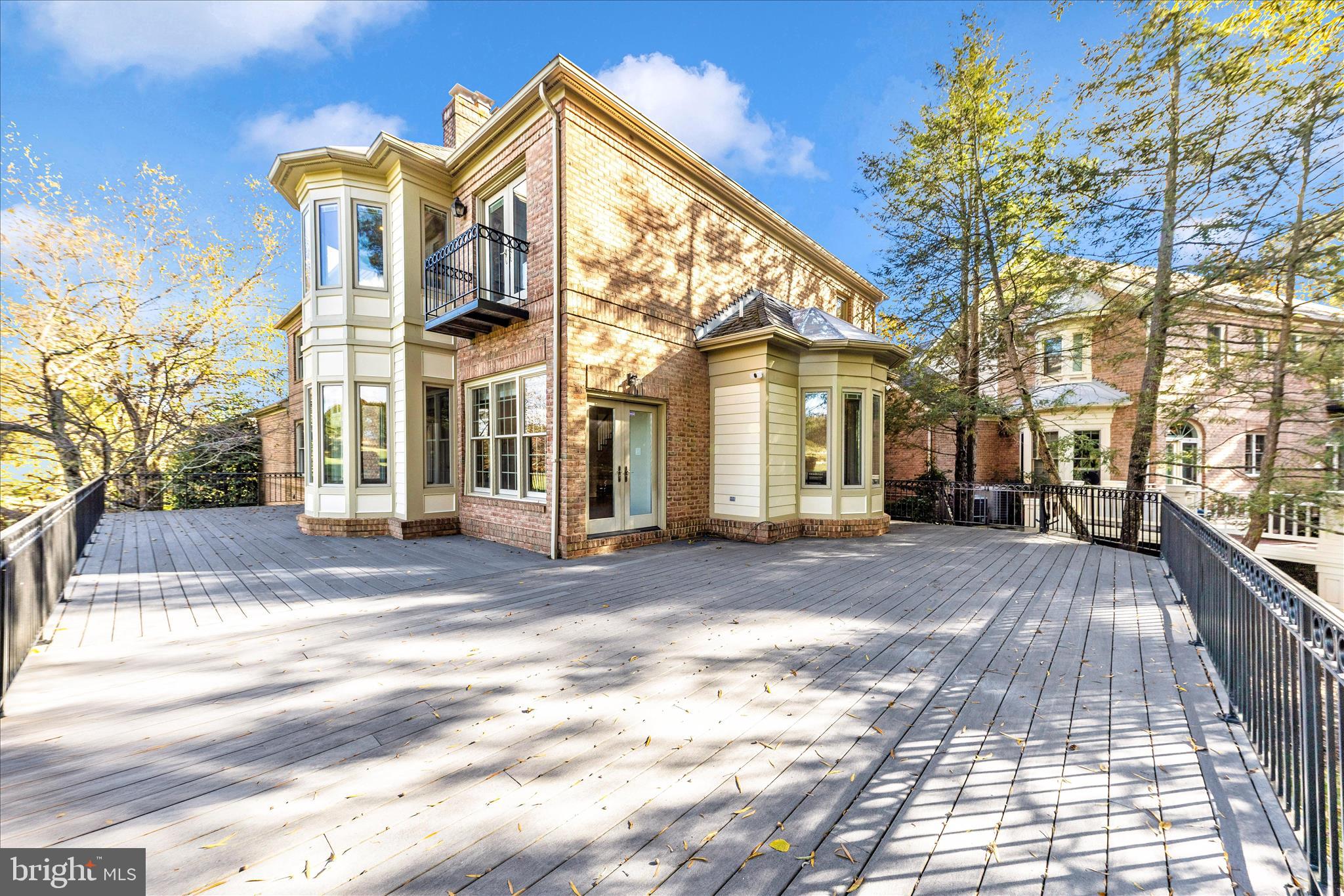 AVENEL - Residential Lease