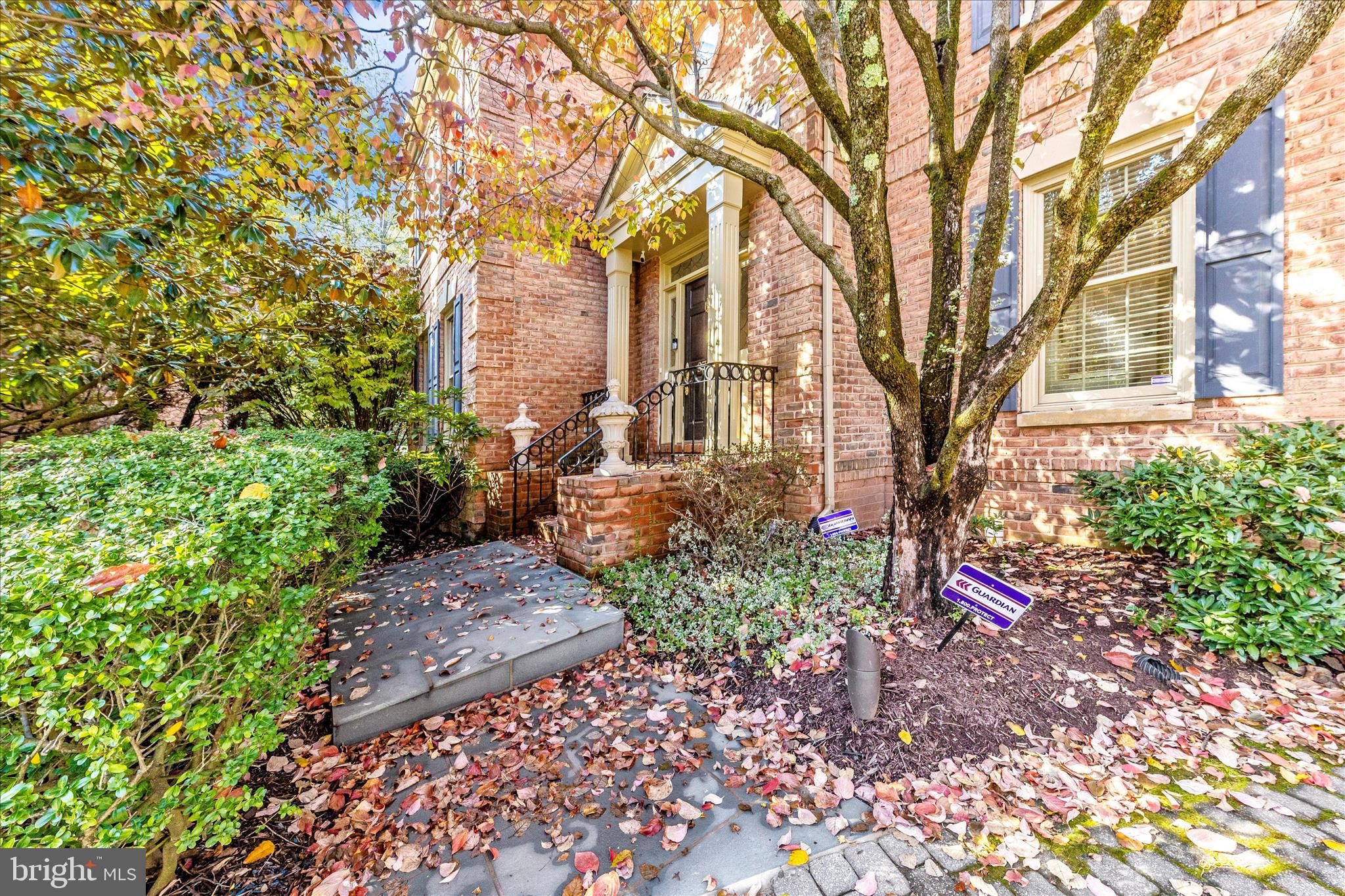 AVENEL - Residential Lease