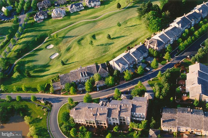 AVENEL - Residential Lease