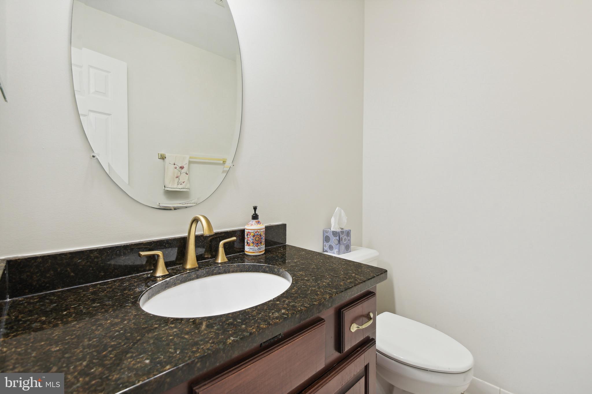 HUNTING HILLS WOODS - Residential