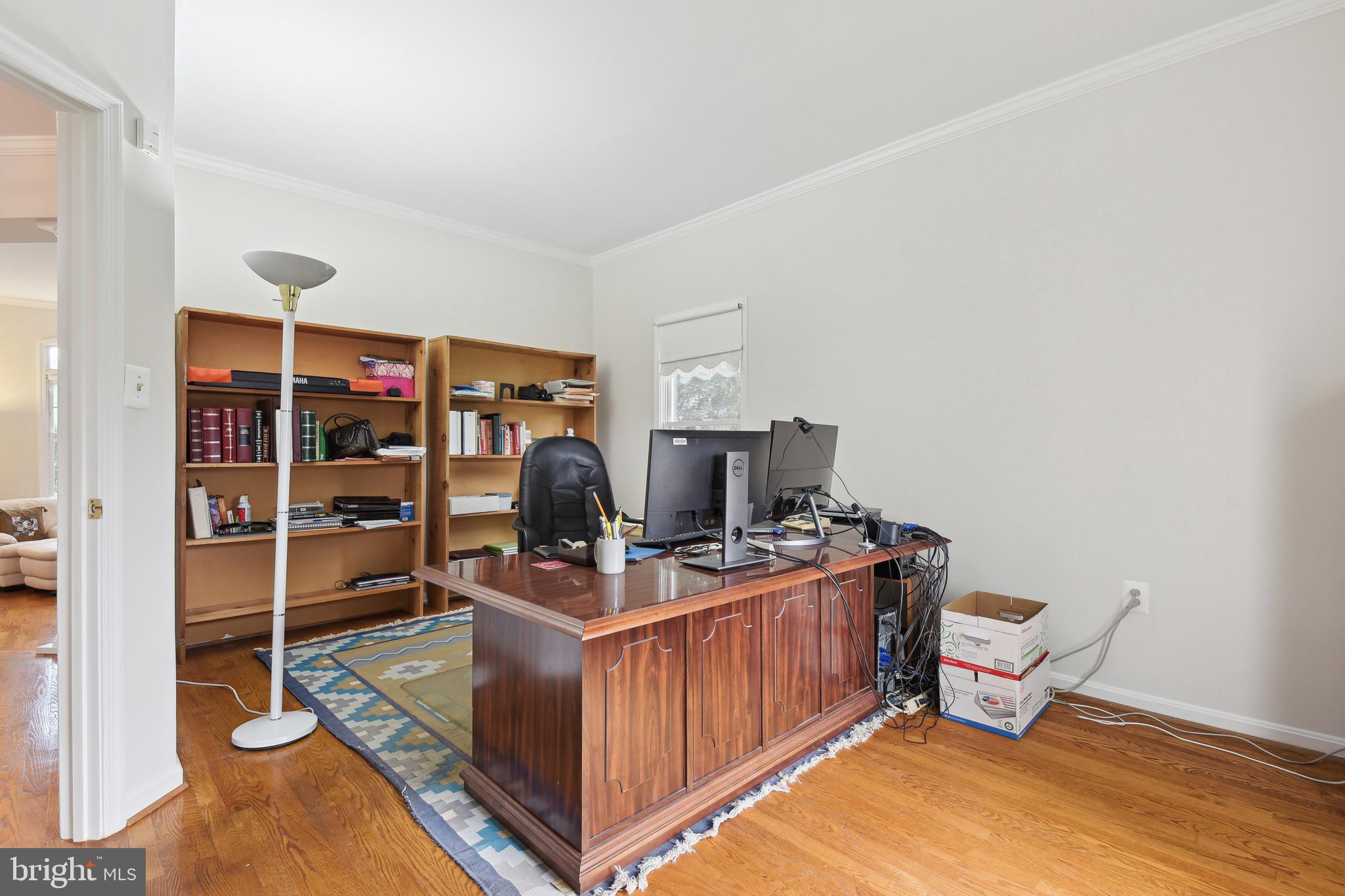 HUNTING HILLS WOODS - Residential