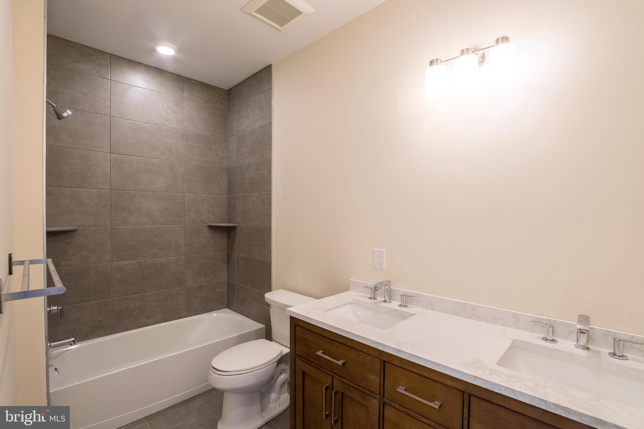 POINT BREEZE - Residential Lease