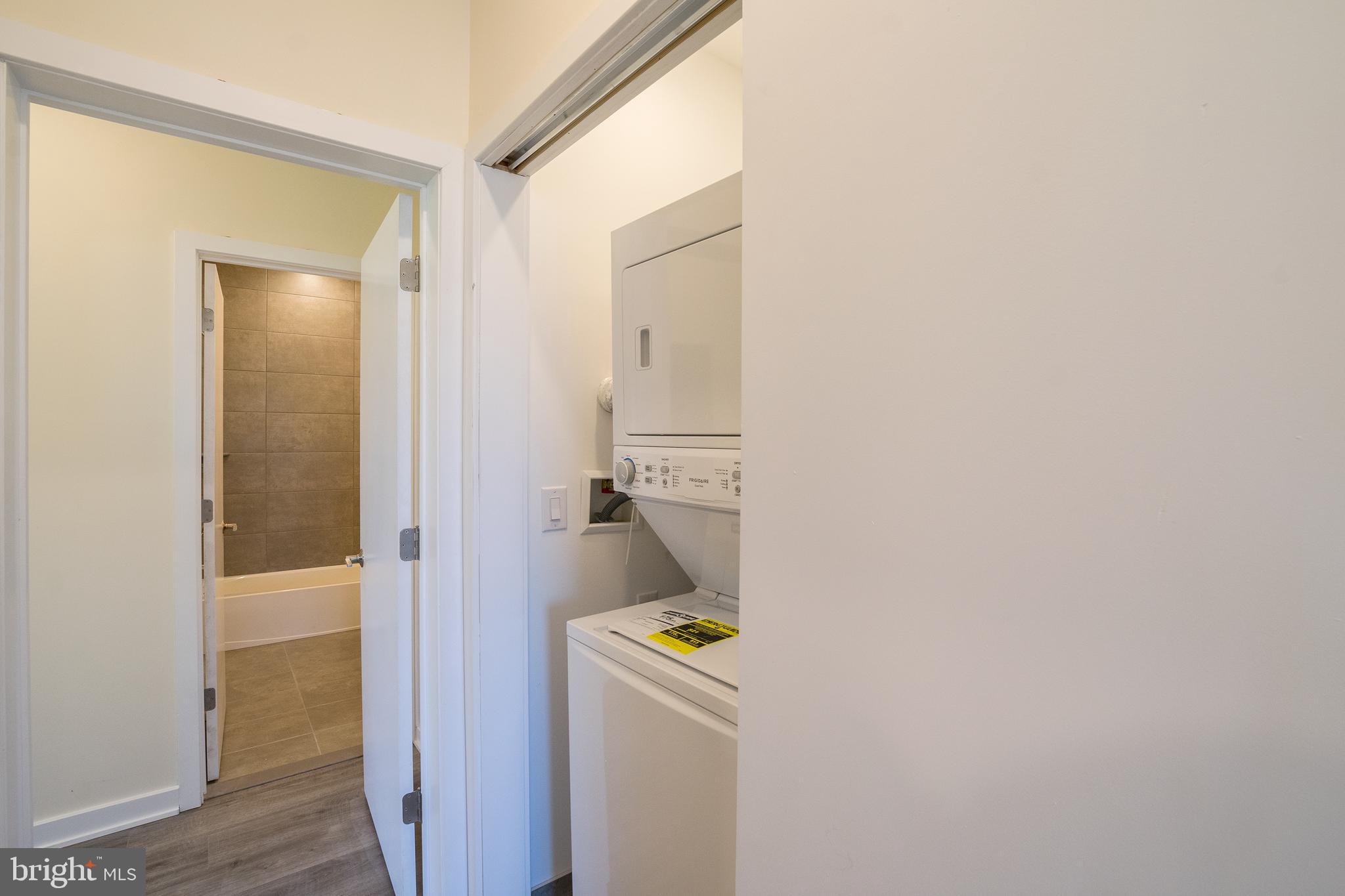 POINT BREEZE - Residential Lease