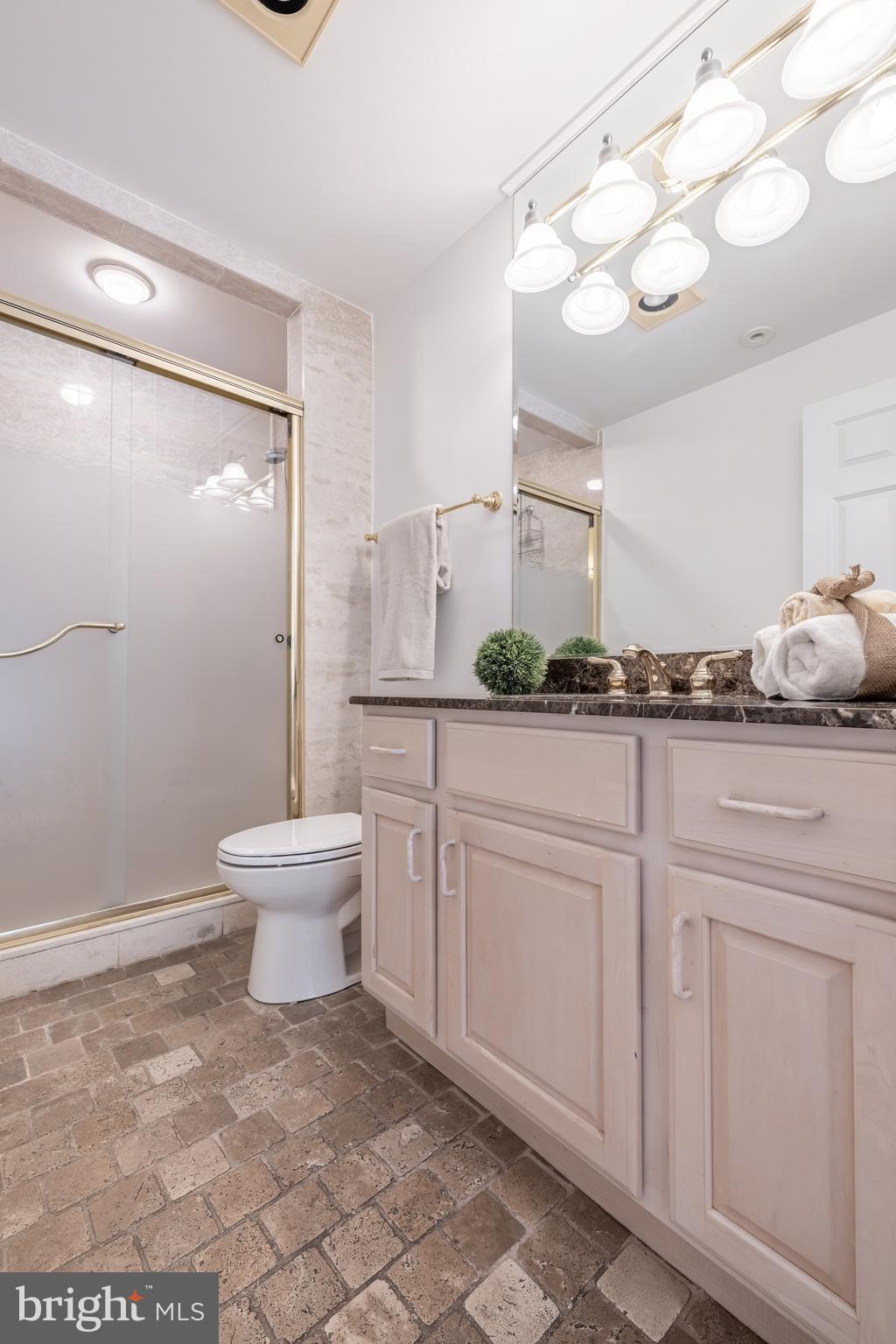 QUEEN ANNE'S ON THE WYE - Residential