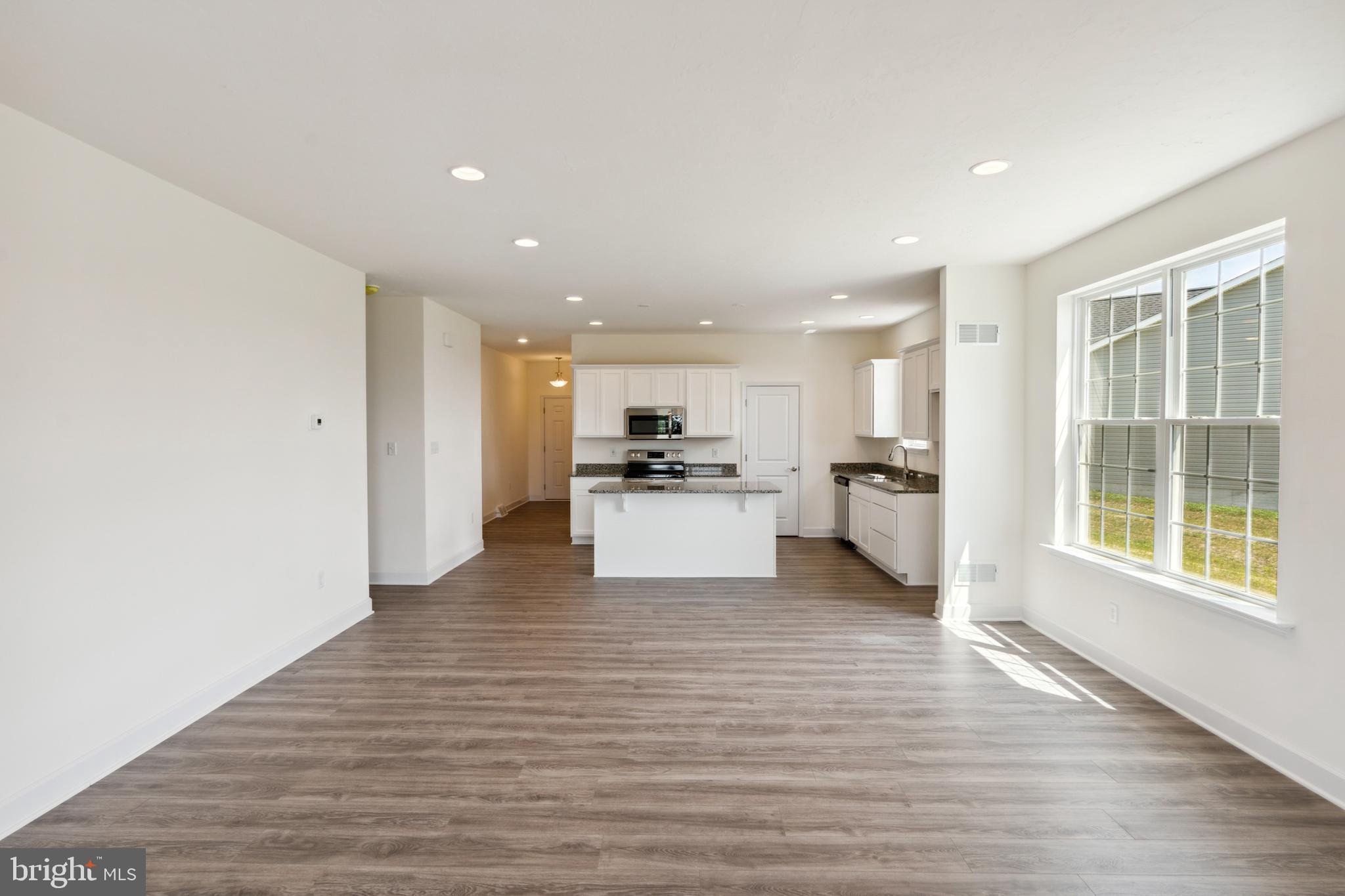 KINGS COURT AT BROWNSTONE - Residential