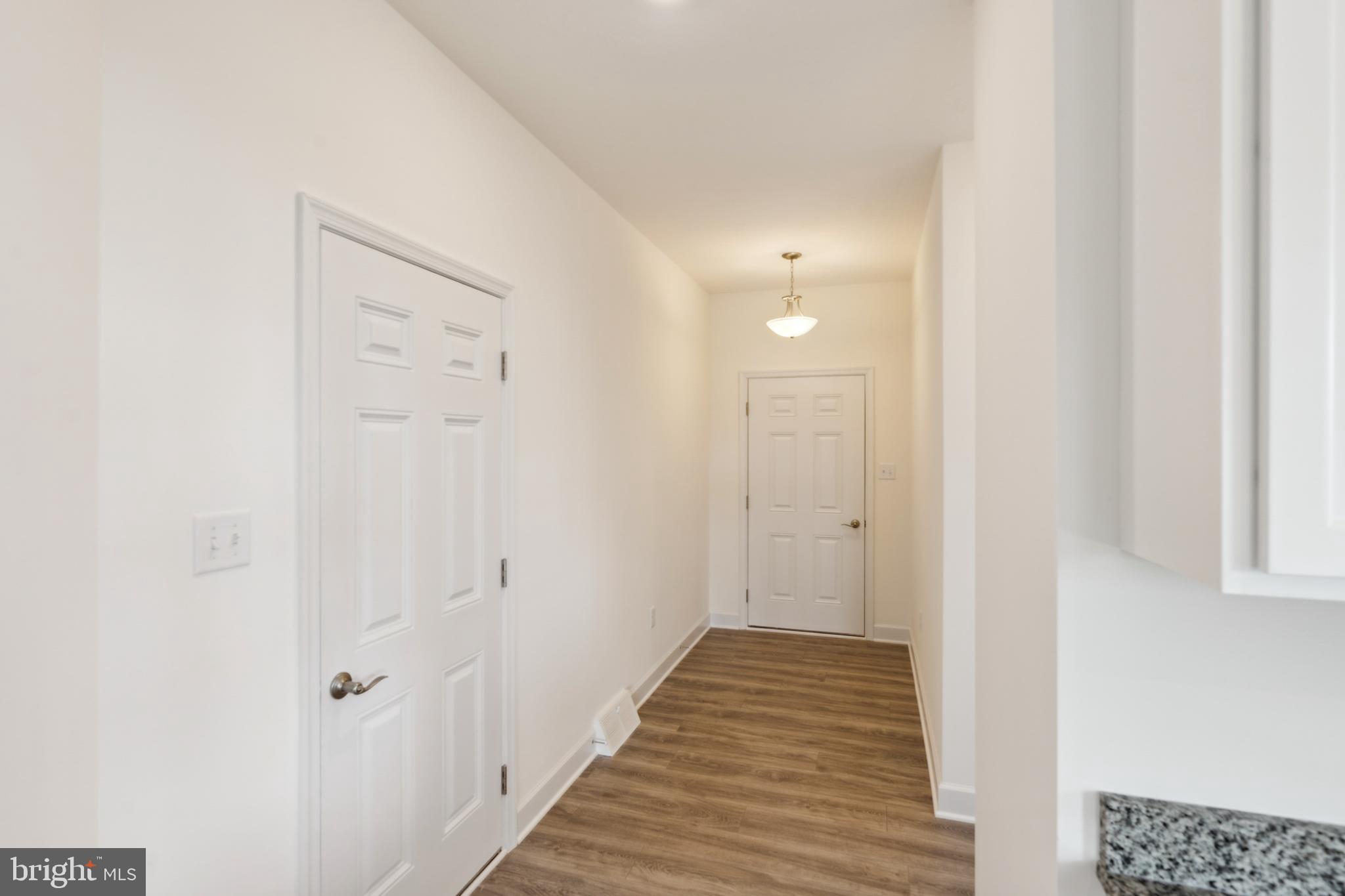 KINGS COURT AT BROWNSTONE - Residential