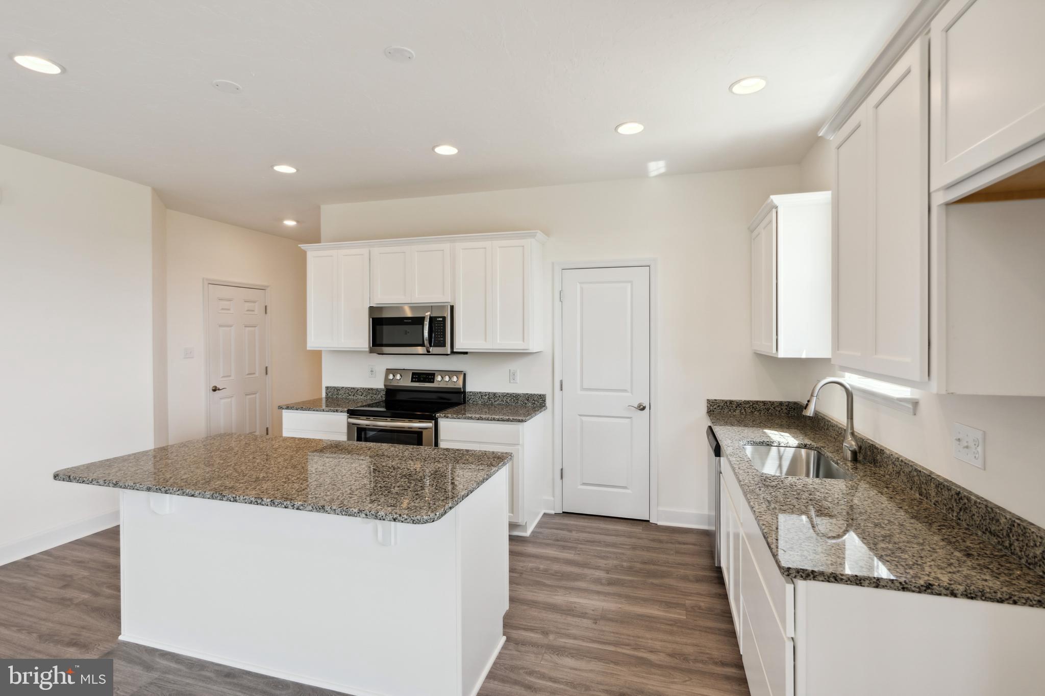 2657 VICTORIAN DRIVE LOT 60